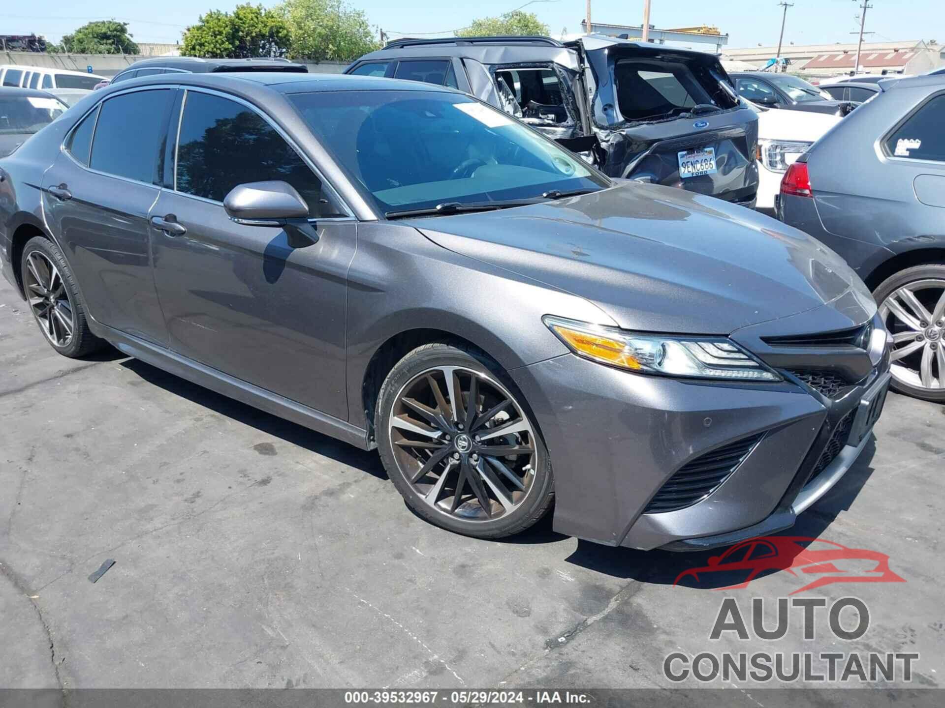 TOYOTA CAMRY 2018 - 4T1B61HK3JU103793