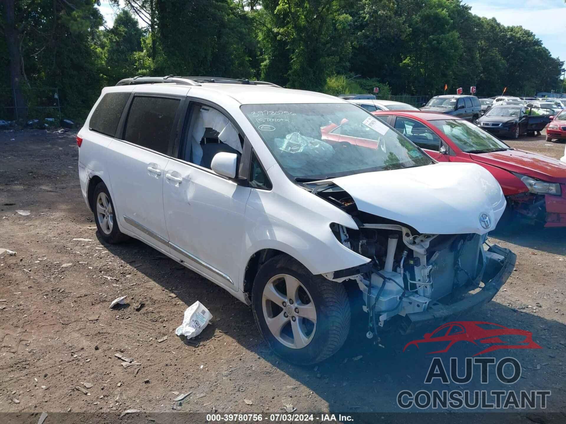 TOYOTA SIENNA 2015 - 5TDKK3DC8FS533888