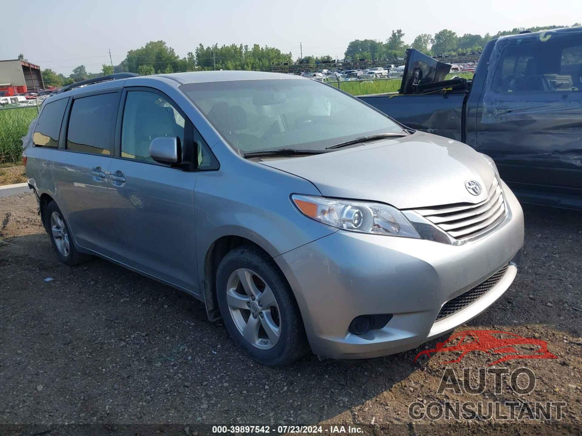 TOYOTA SIENNA 2017 - 5TDKZ3DCXHS769585