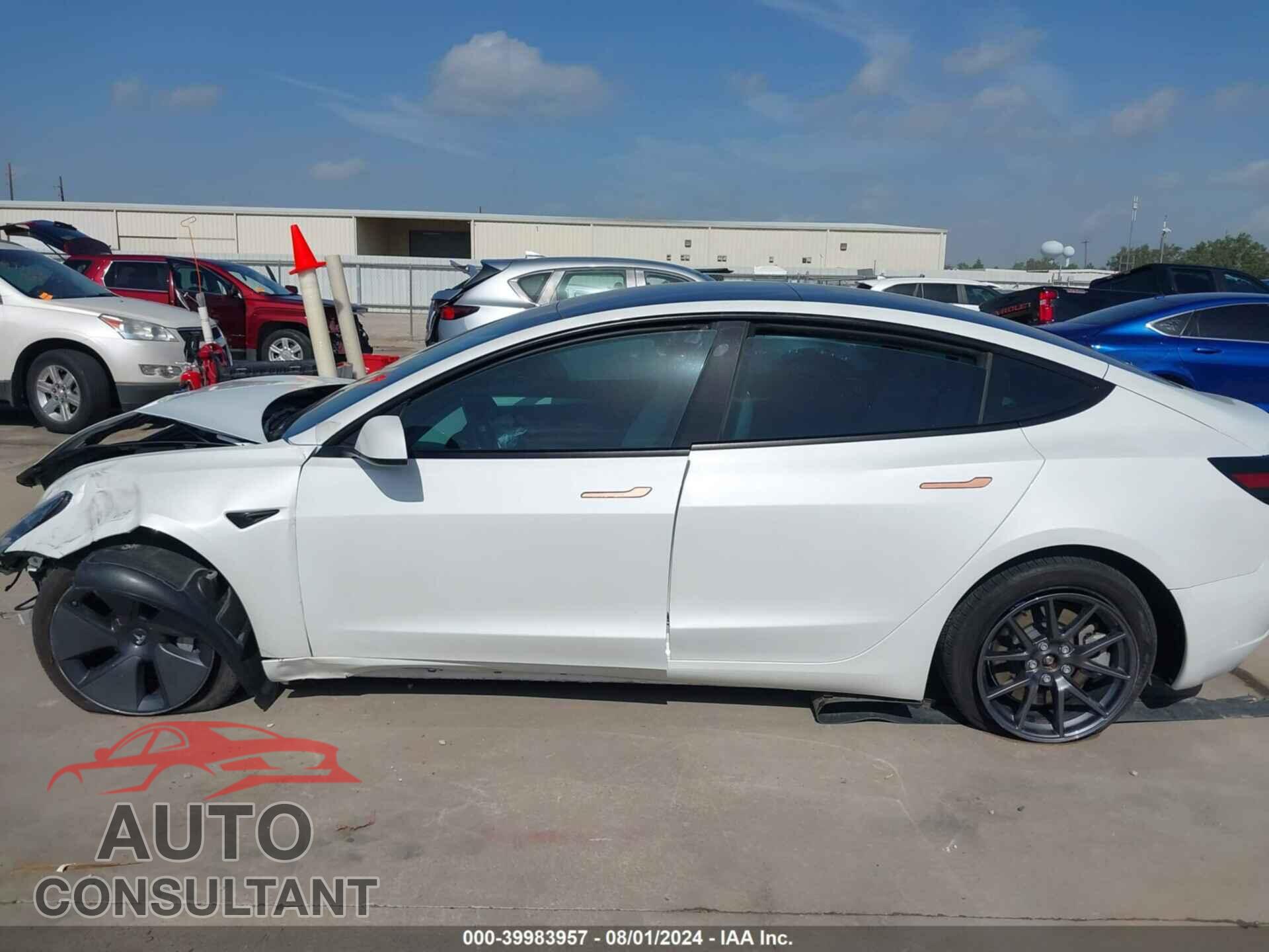 TESLA MODEL 3 2023 - 5YJ3E1EA8PF477860