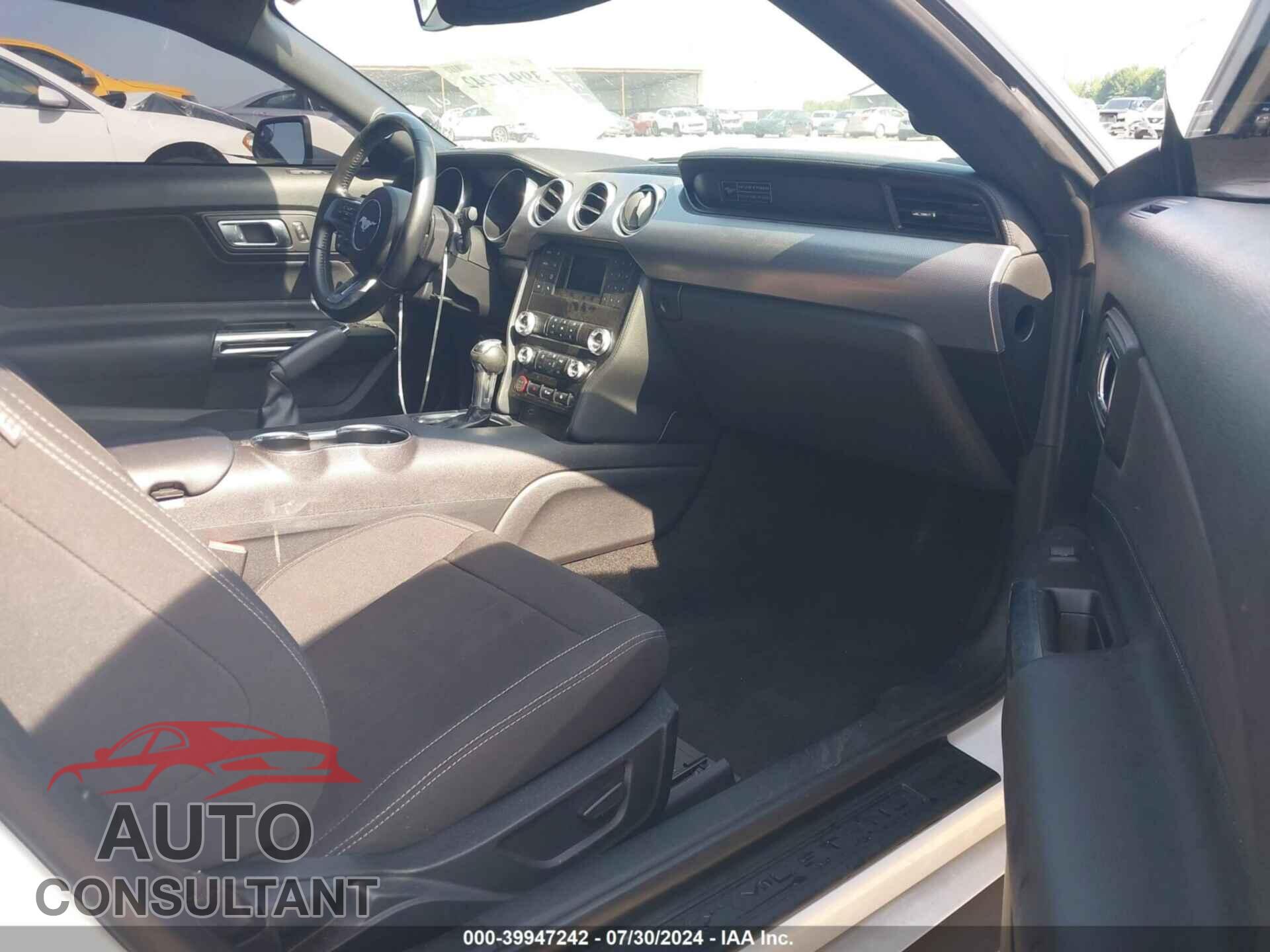 FORD MUSTANG 2020 - 1FA6P8CF5L5130521