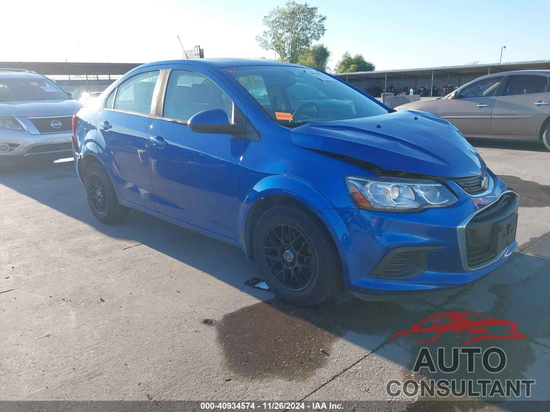 CHEVROLET SONIC 2017 - 1G1JB5SH7H4152207