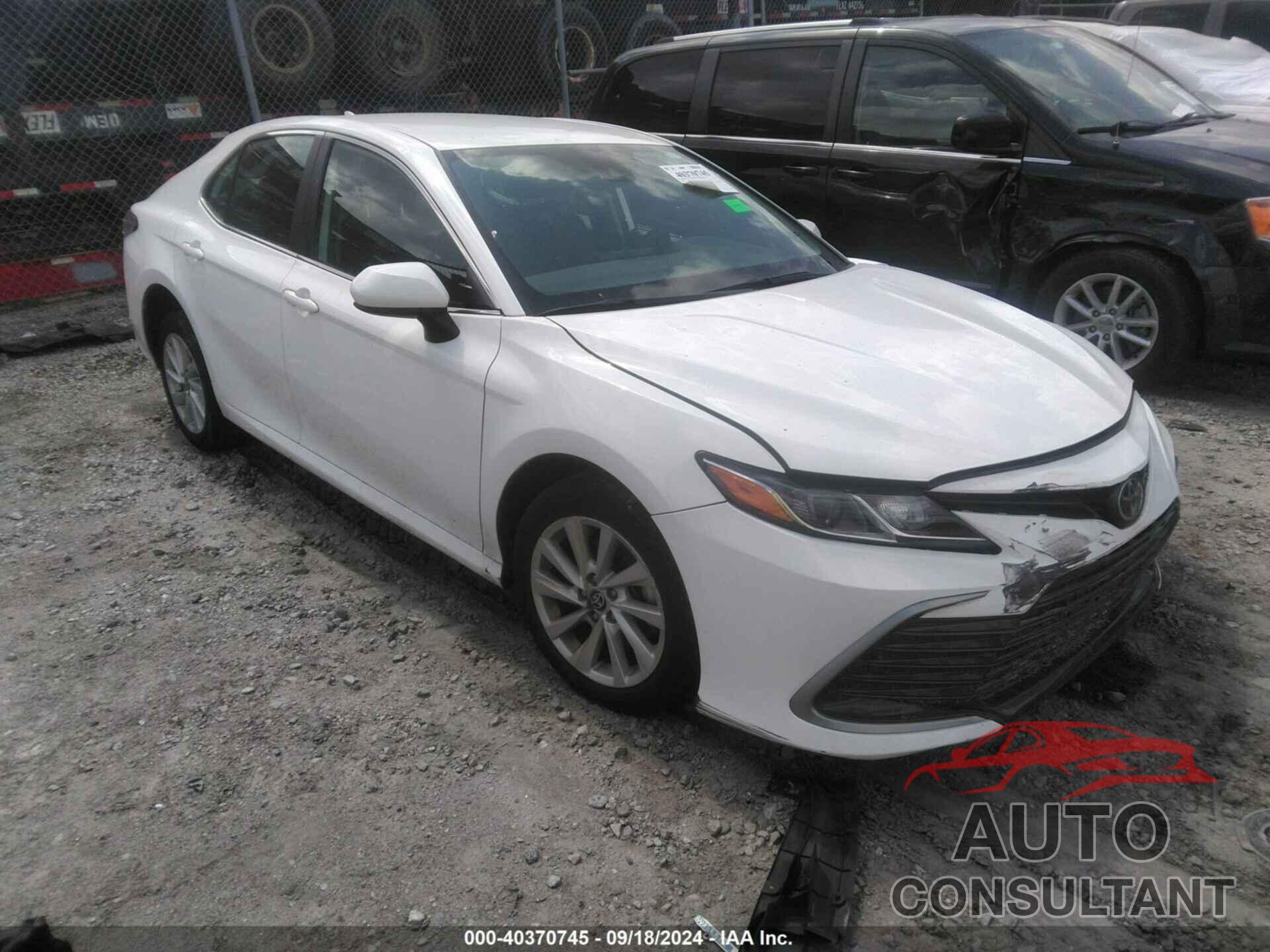 TOYOTA CAMRY 2021 - 4T1C11AK4MU460787