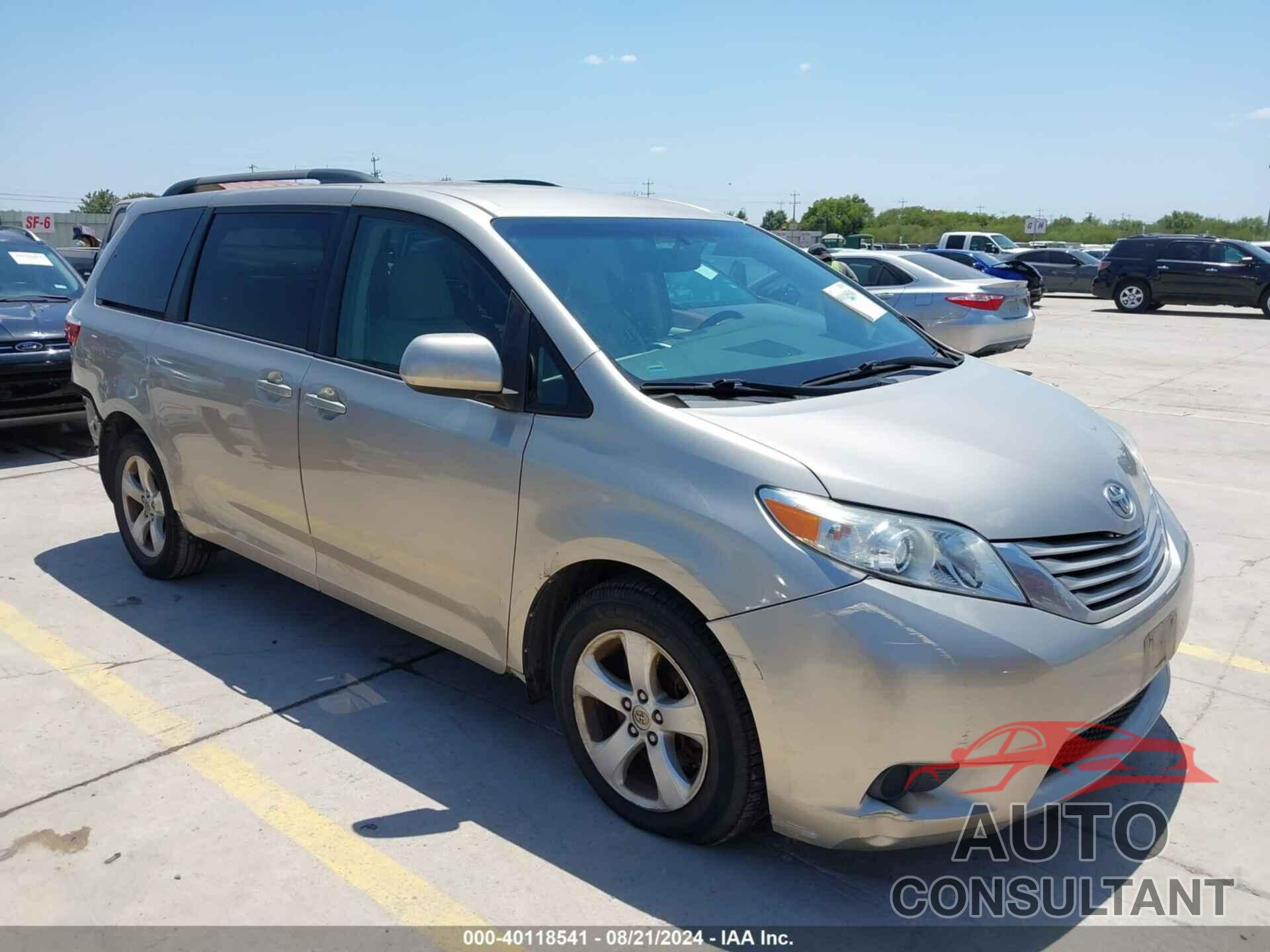 TOYOTA SIENNA 2017 - 5TDKZ3DC0HS859201