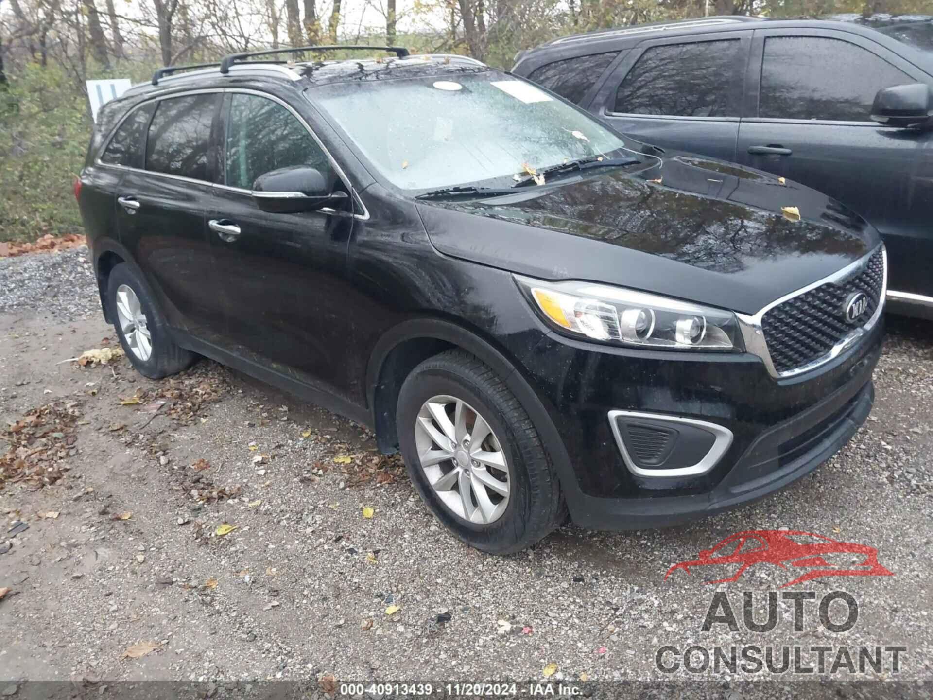 KIA SORENTO 2017 - 5XYPG4A30HG217208