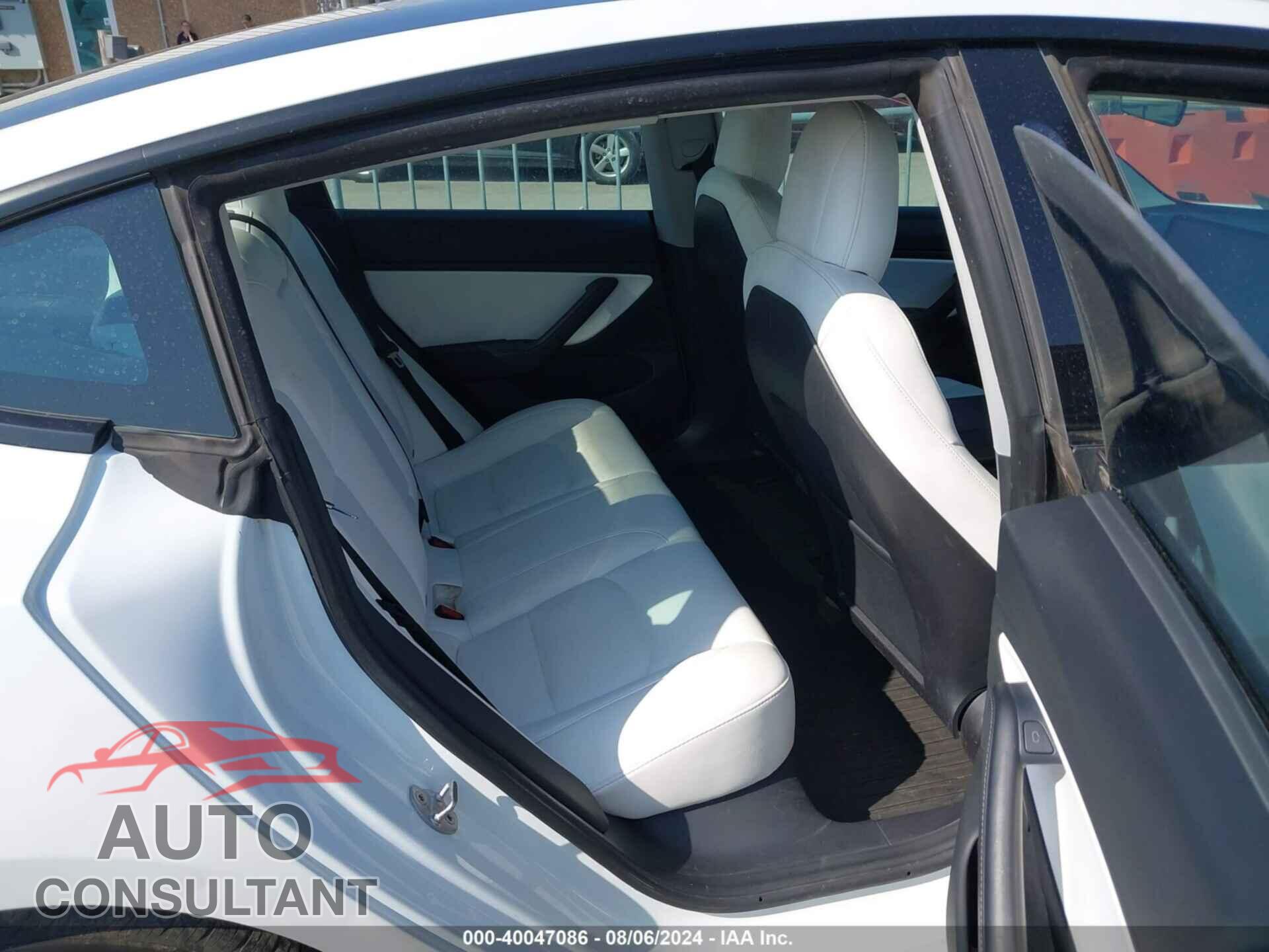 TESLA MODEL 3 2021 - 5YJ3E1EA5MF851319