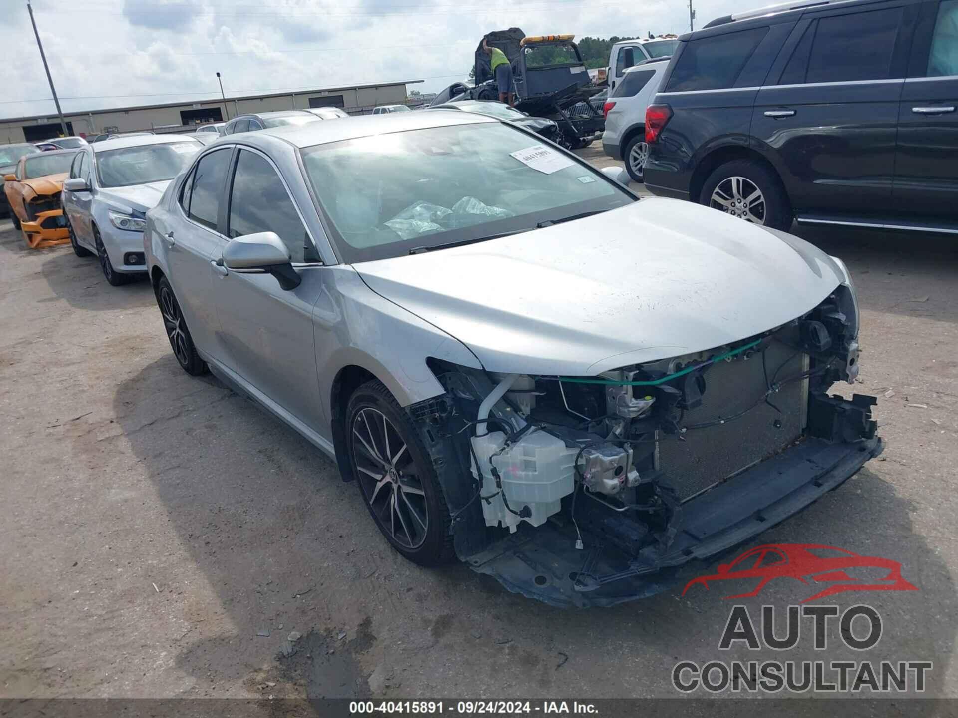 TOYOTA CAMRY 2022 - 4T1G11AK1NU641929