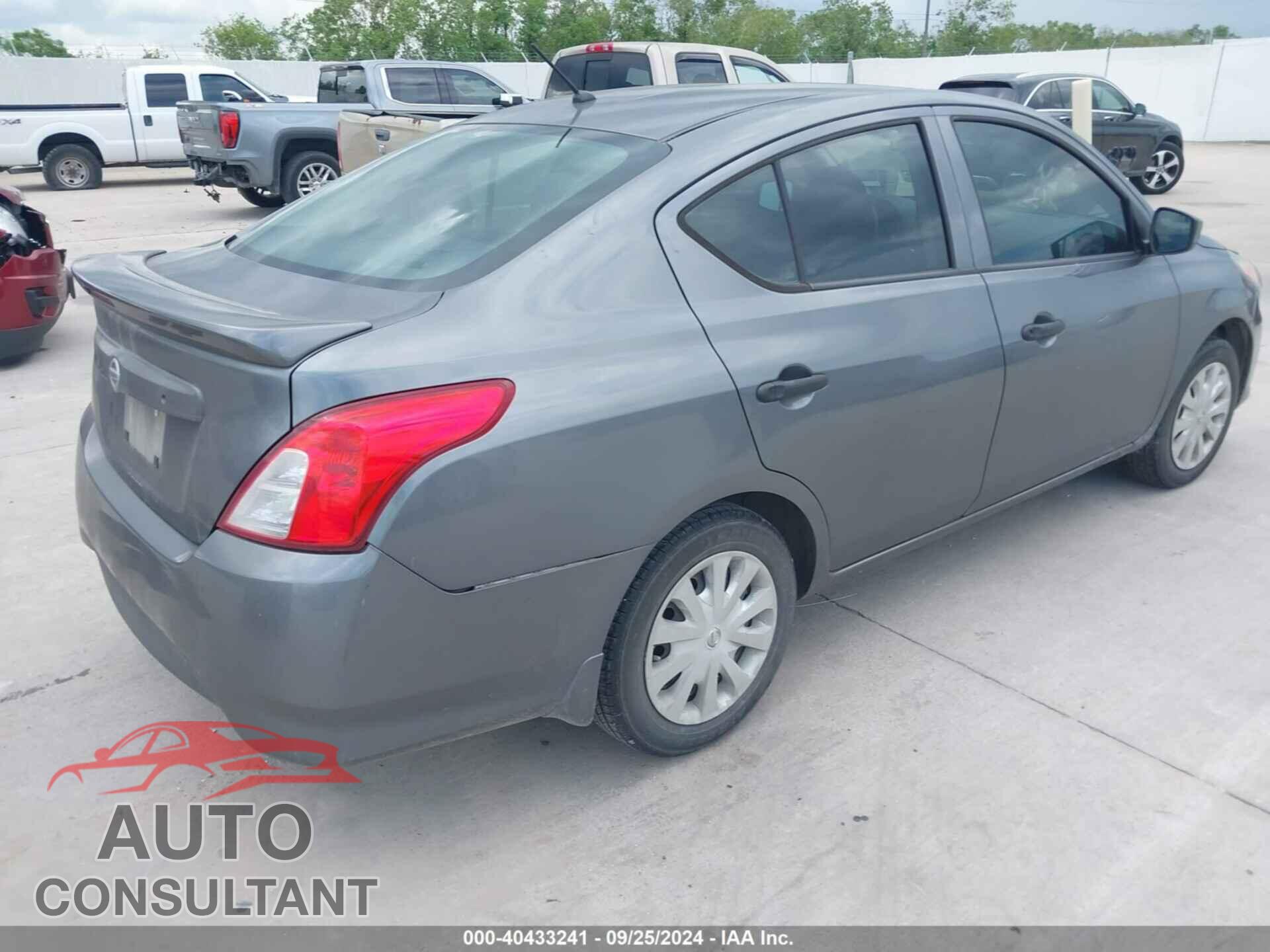 NISSAN VERSA 2018 - 3N1CN7AP5JL840995