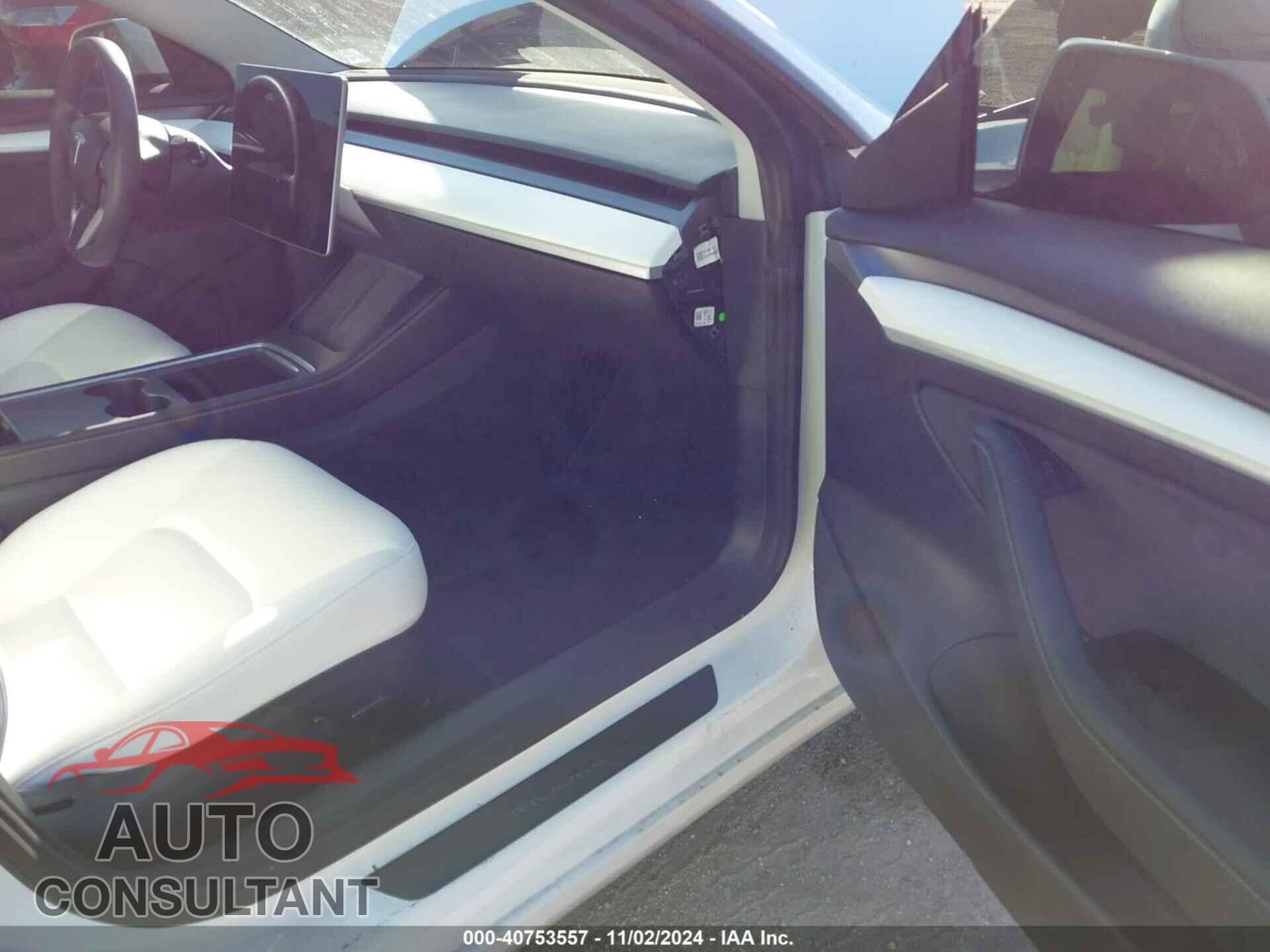 TESLA MODEL 3 2021 - 5YJ3E1EA5MF048283