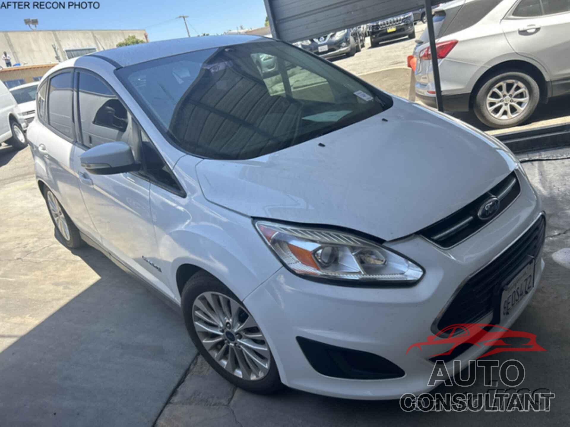 FORD C-MAX 2018 - 1FADP5AU3JL102782