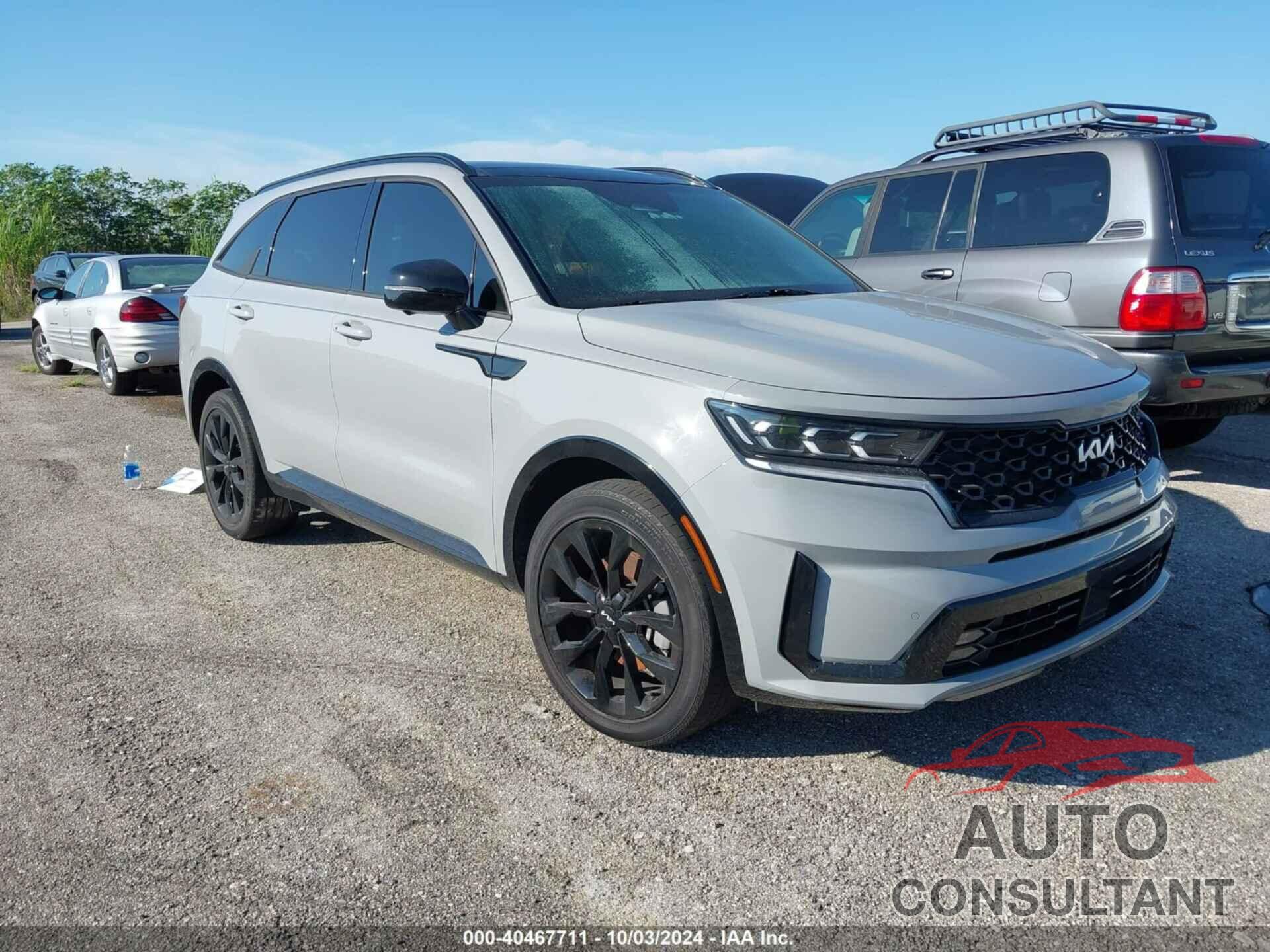 KIA SORENTO 2022 - 5XYRK4LF7NG135213