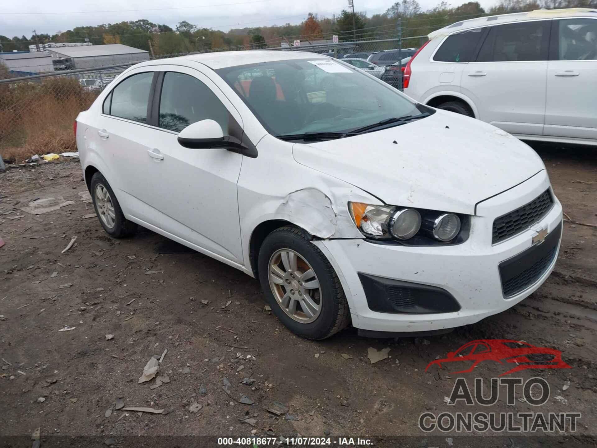 CHEVROLET SONIC 2015 - 1G1JC5SH3F4148536