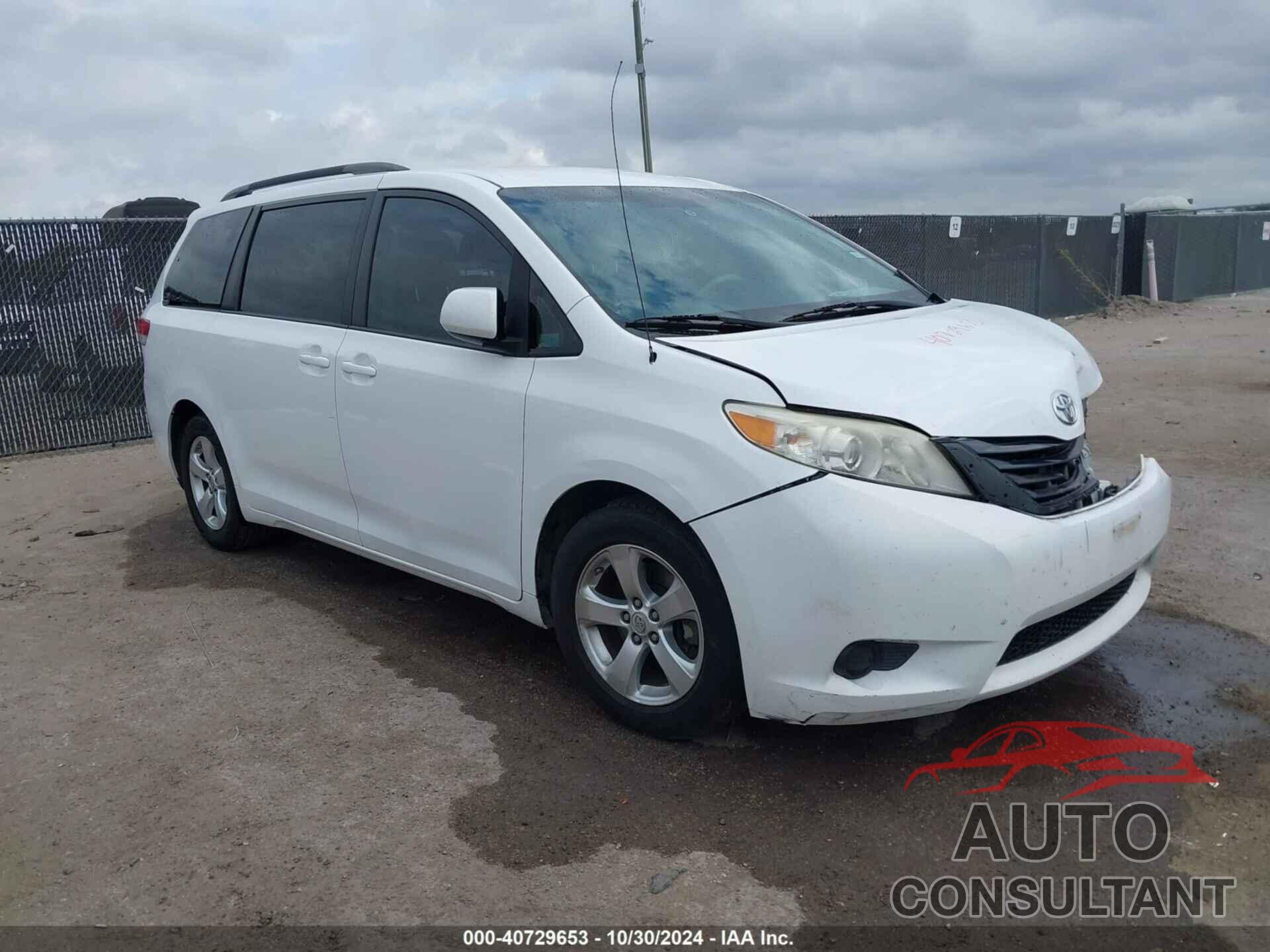 TOYOTA SIENNA 2013 - 5TDKK3DC2DS359149