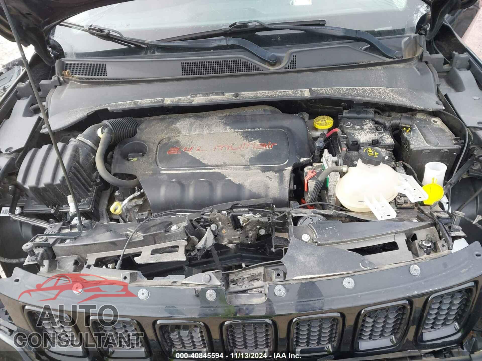 JEEP COMPASS 2018 - 3C4NJDBB4JT403170