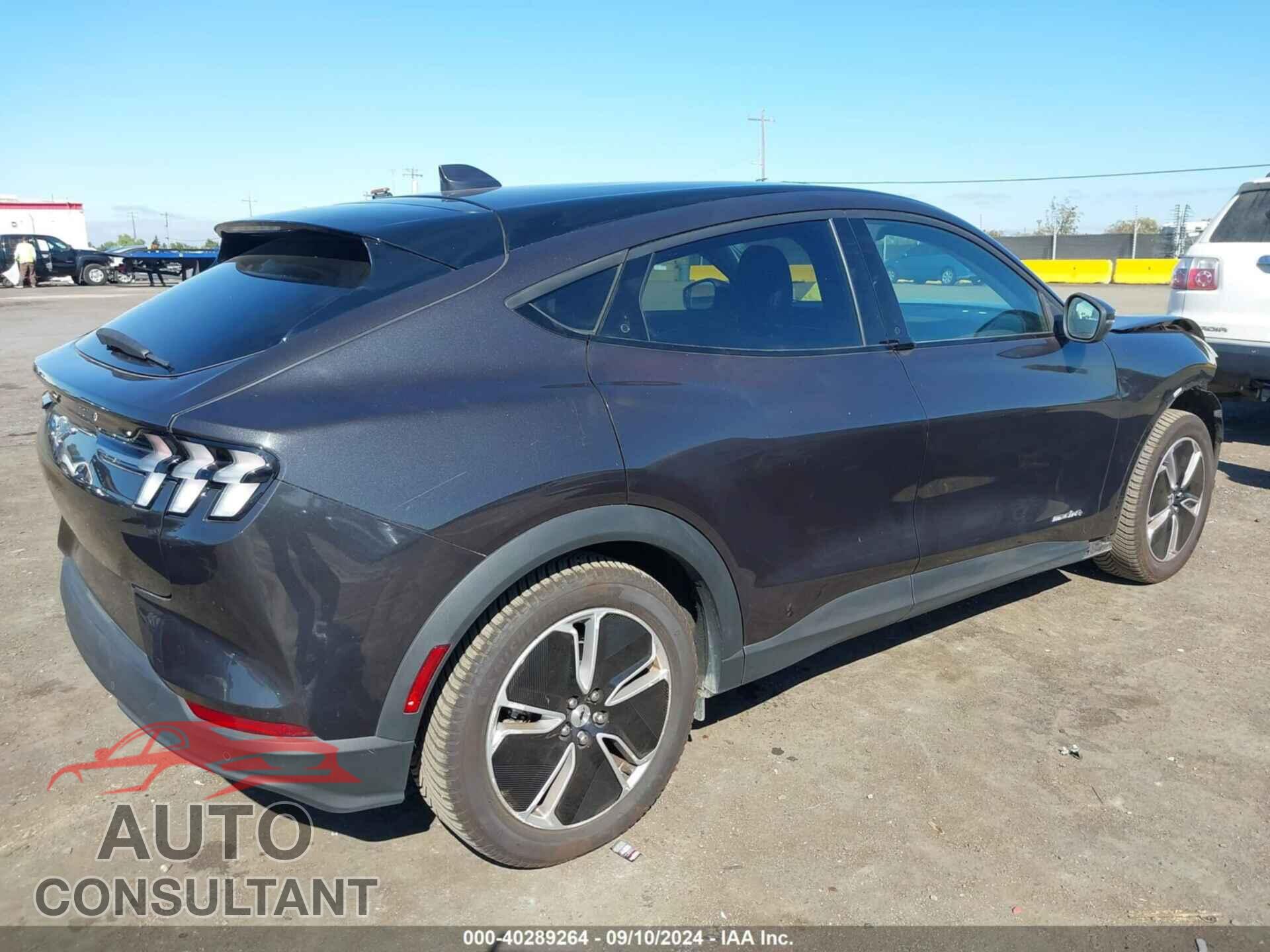 FORD MUSTANG MACH-E 2022 - 3FMTK1SS2NMA18673