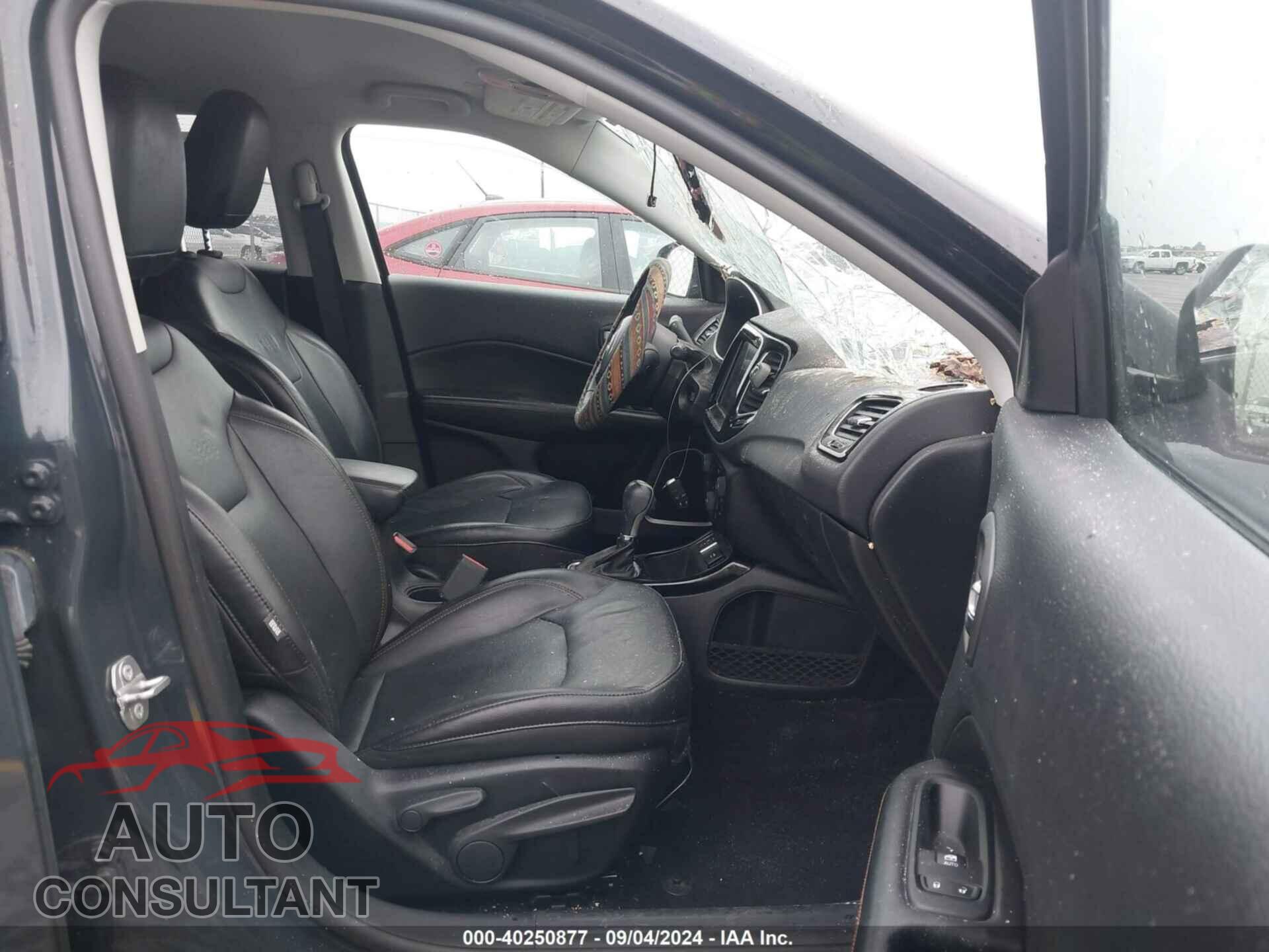 JEEP COMPASS 2018 - 3C4NJCCB4JT410967