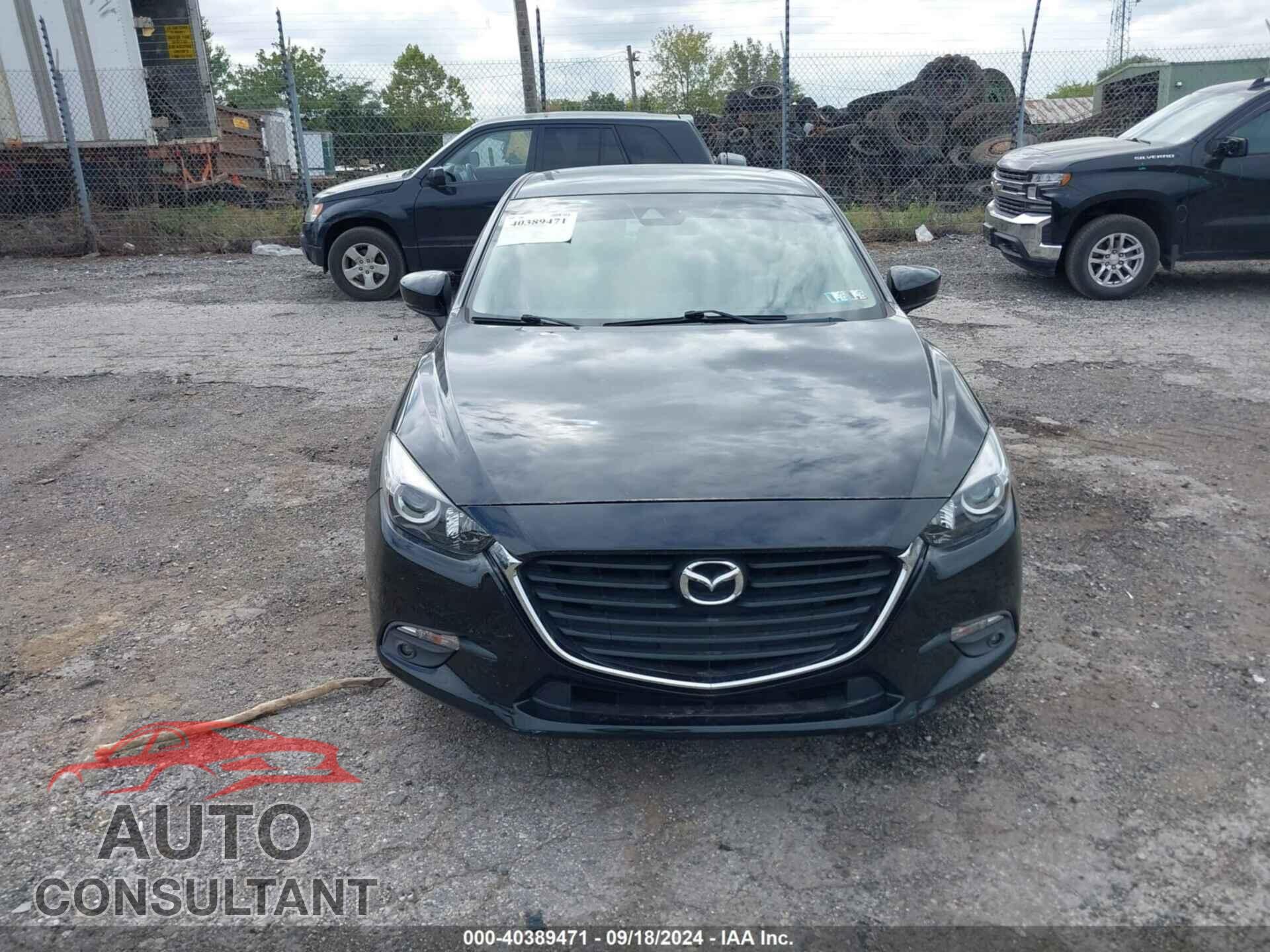 MAZDA MAZDA3 2018 - 3MZBN1V3XJM255821
