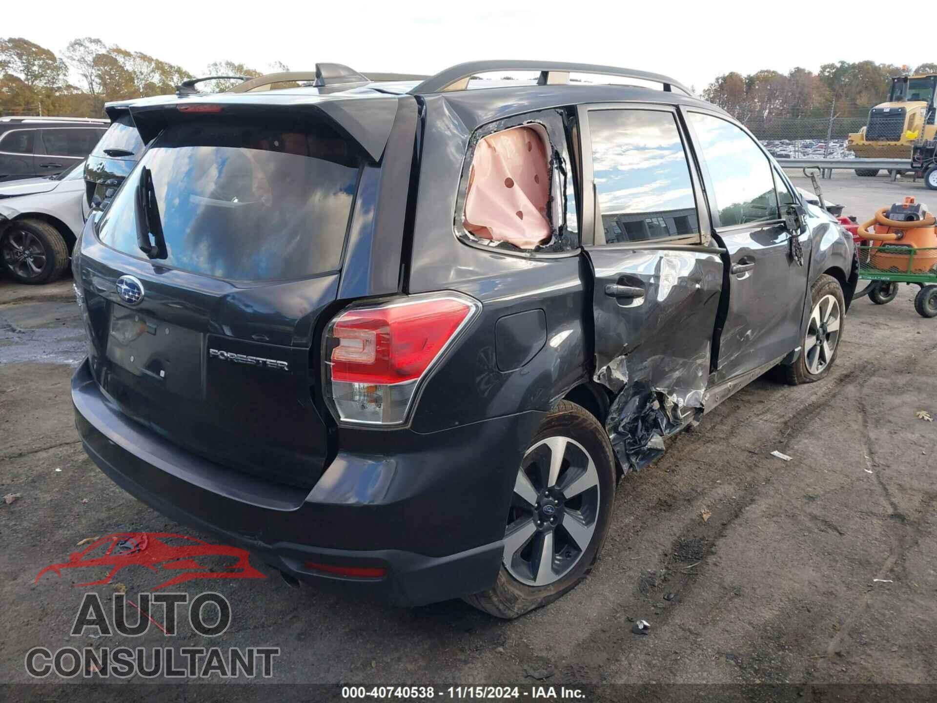 SUBARU FORESTER 2018 - JF2SJAEC5JH454473