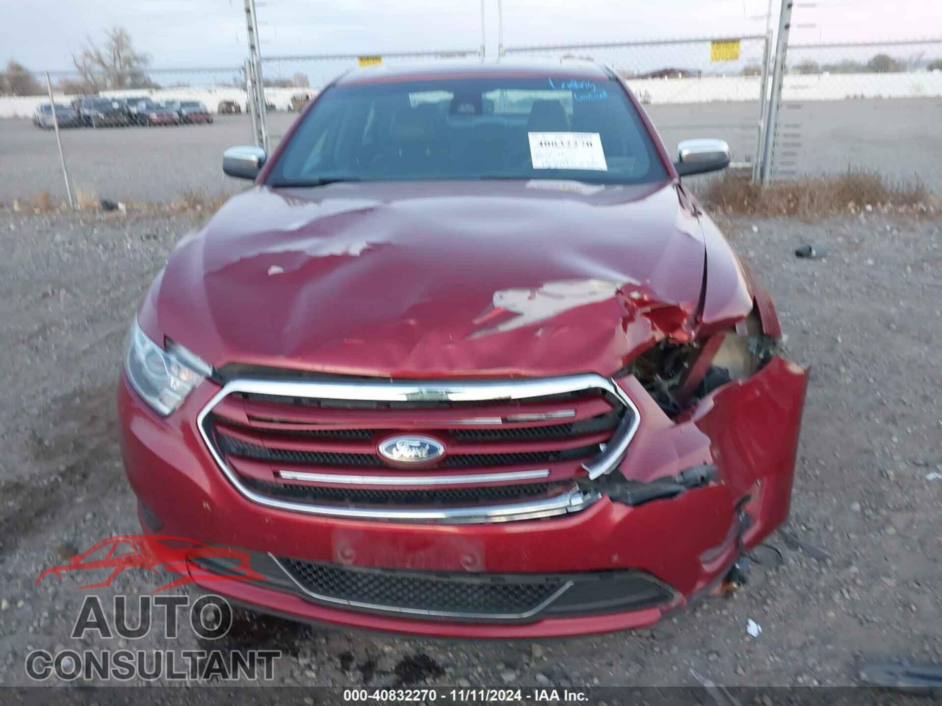 FORD TAURUS 2018 - 1FAHP2J80JG120765