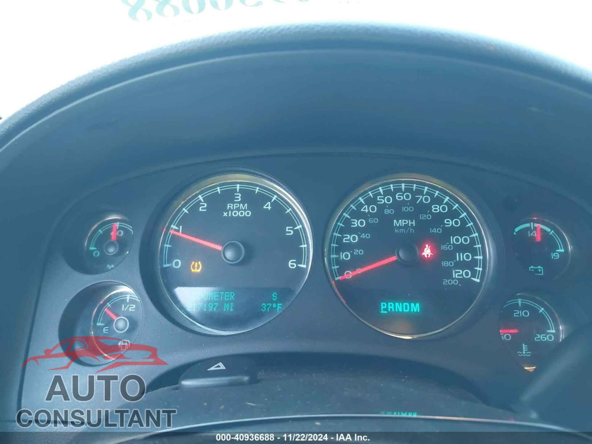 CHEVROLET TAHOE 2014 - 1GNSKAE04ER122811