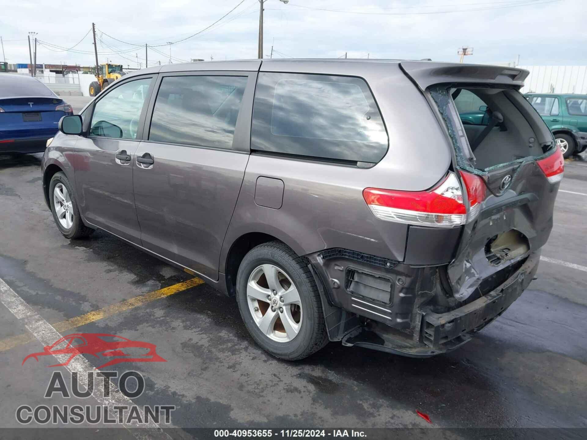 TOYOTA SIENNA 2012 - 5TDKA3DC5CS012237