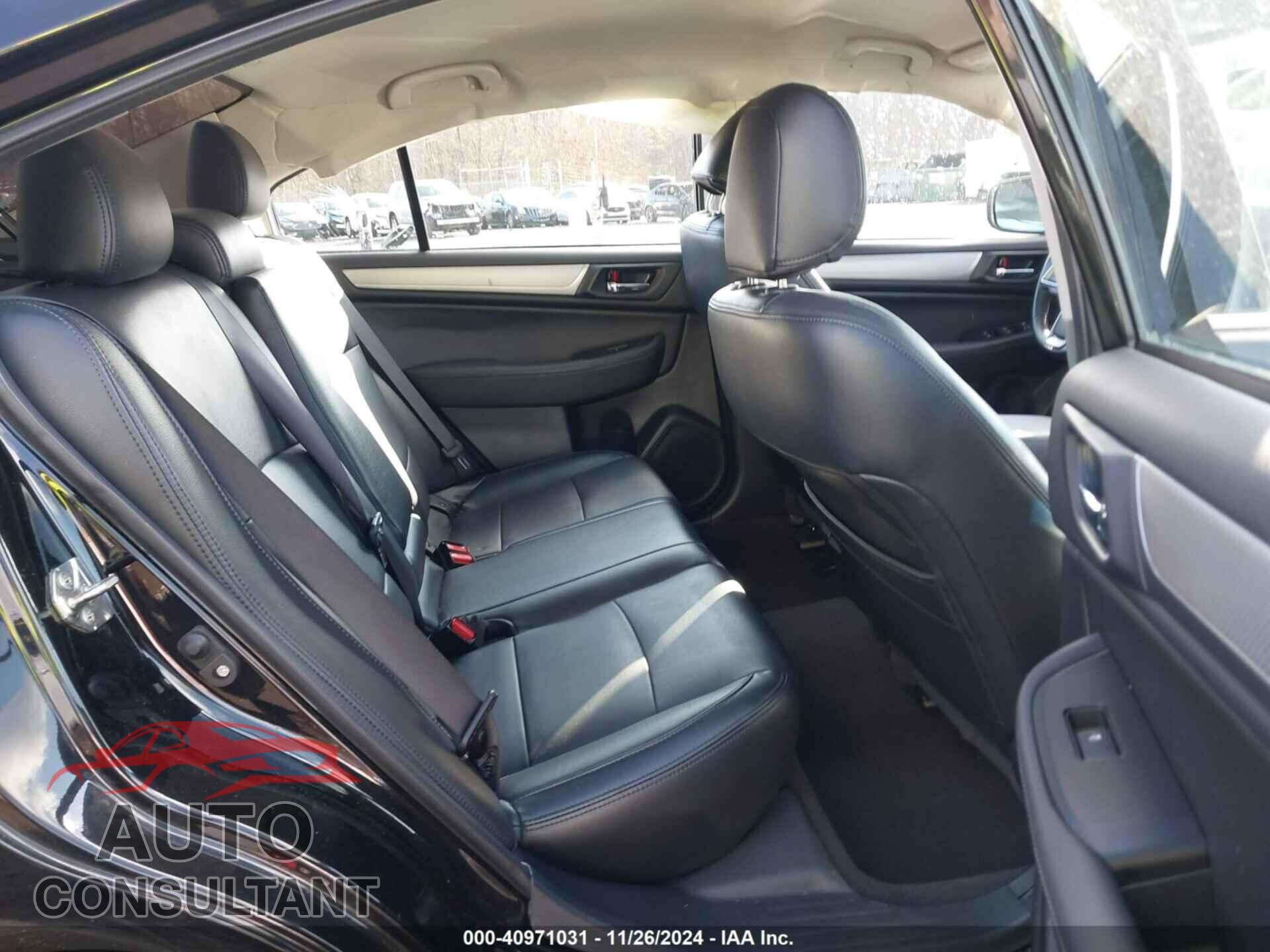 SUBARU LEGACY 2019 - 4S3BNAF64K3027974