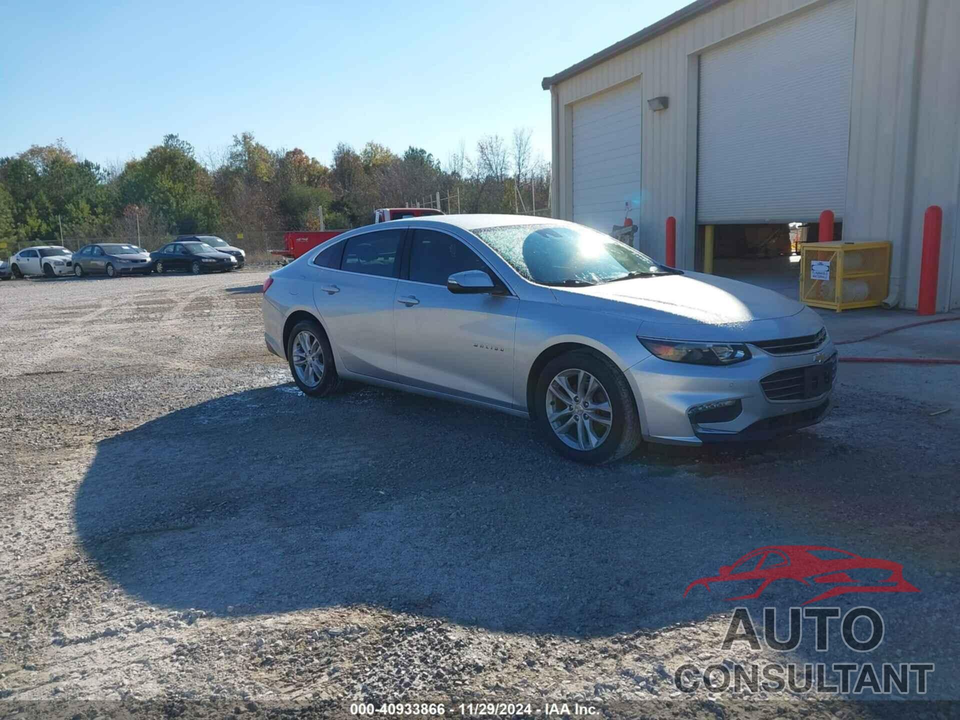 CHEVROLET MALIBU 2018 - 1G1ZD5ST1JF152604
