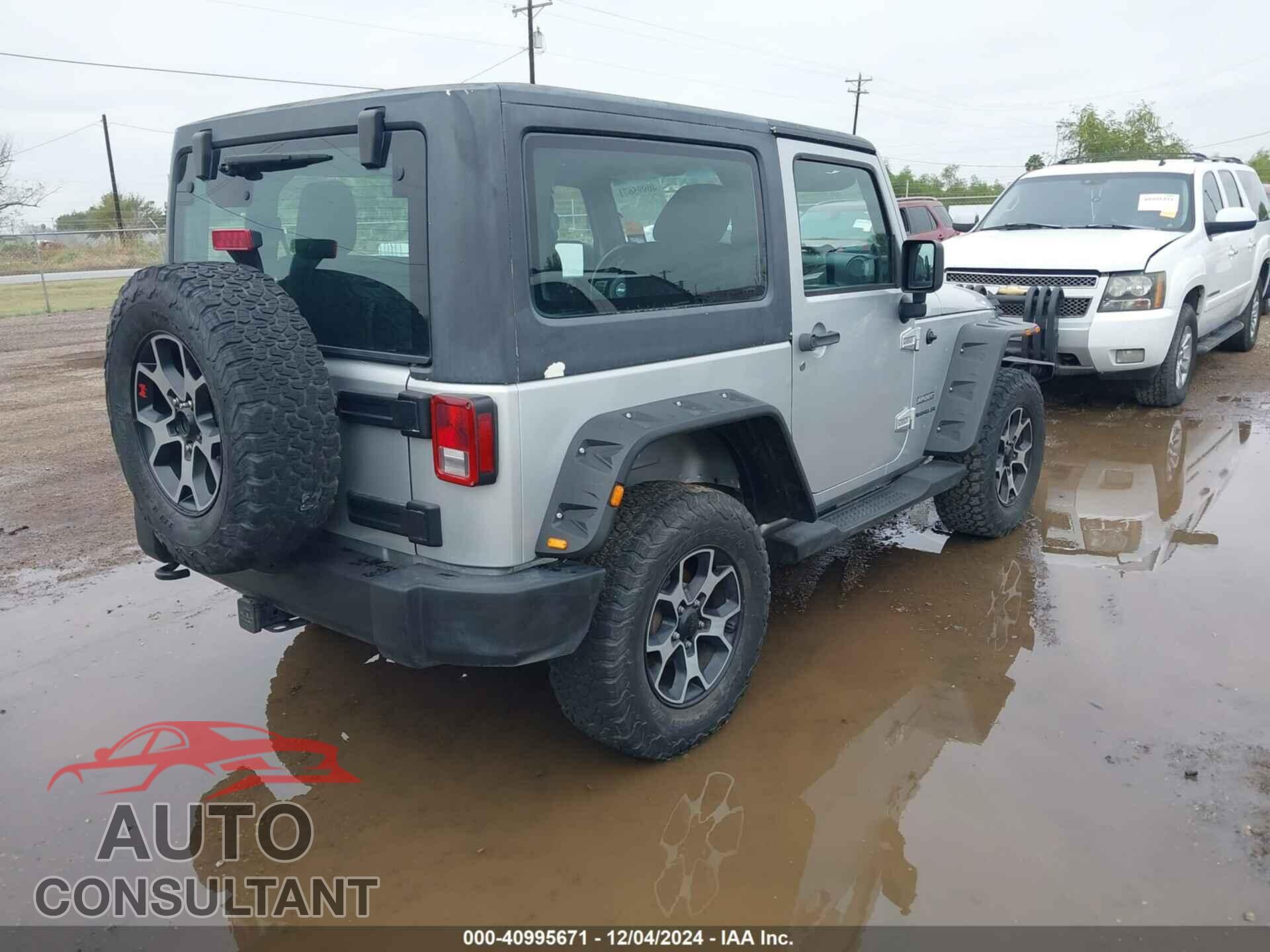 JEEP WRANGLER 2011 - 1J4AA2D16BL517850