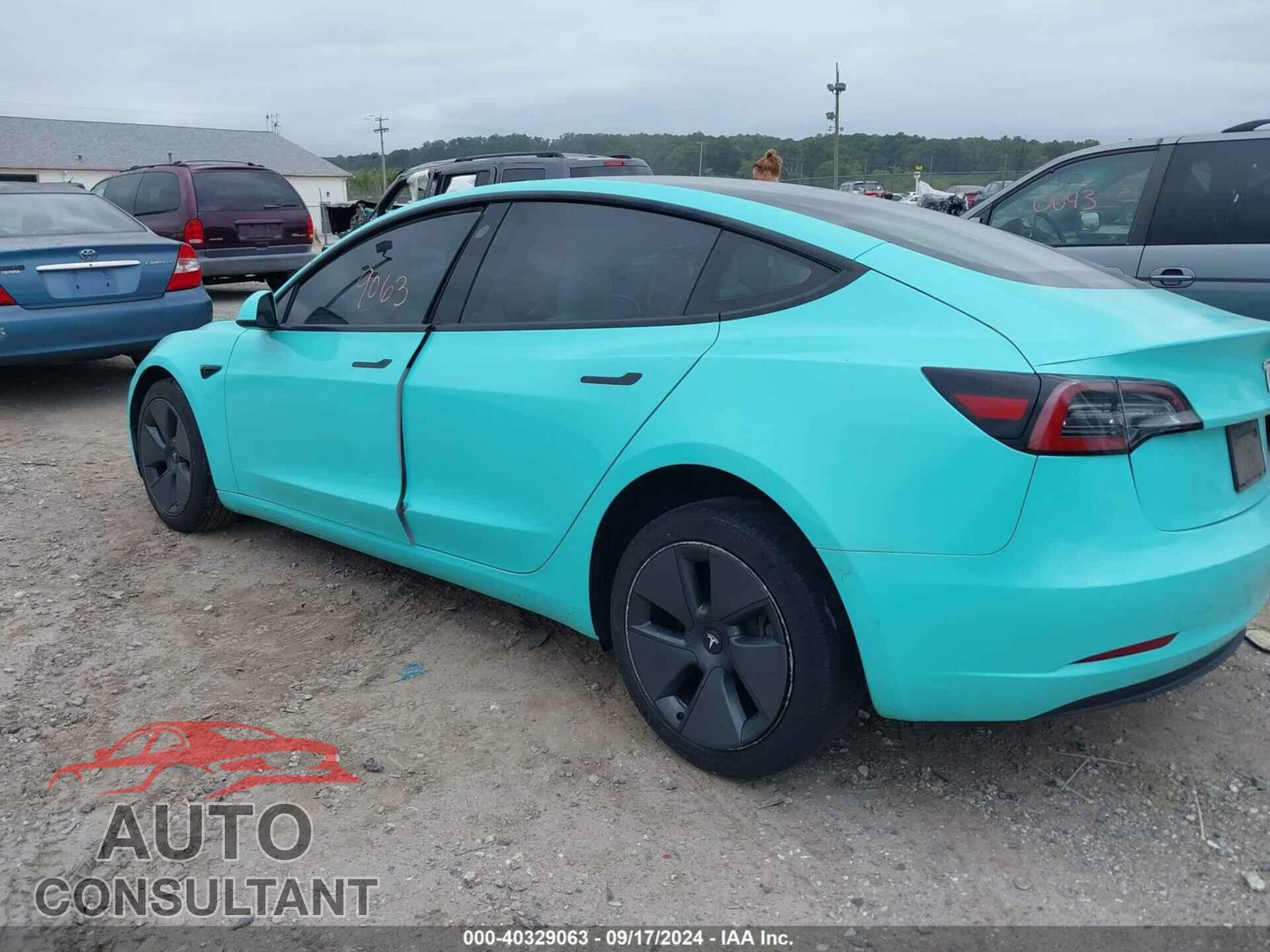 TESLA MODEL 3 2021 - 5YJ3E1EA0MF989804
