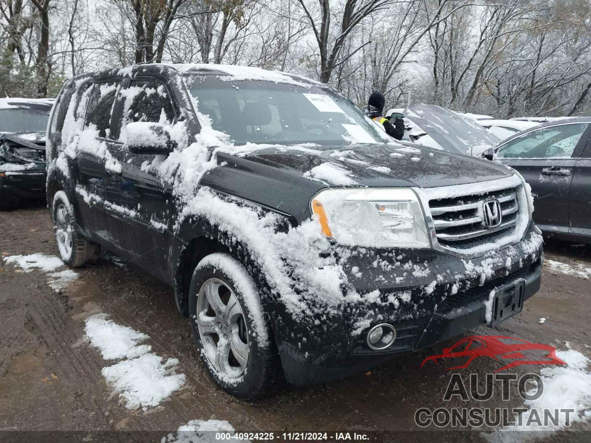 HONDA PILOT 2013 - 5FNYF4H56DB048036