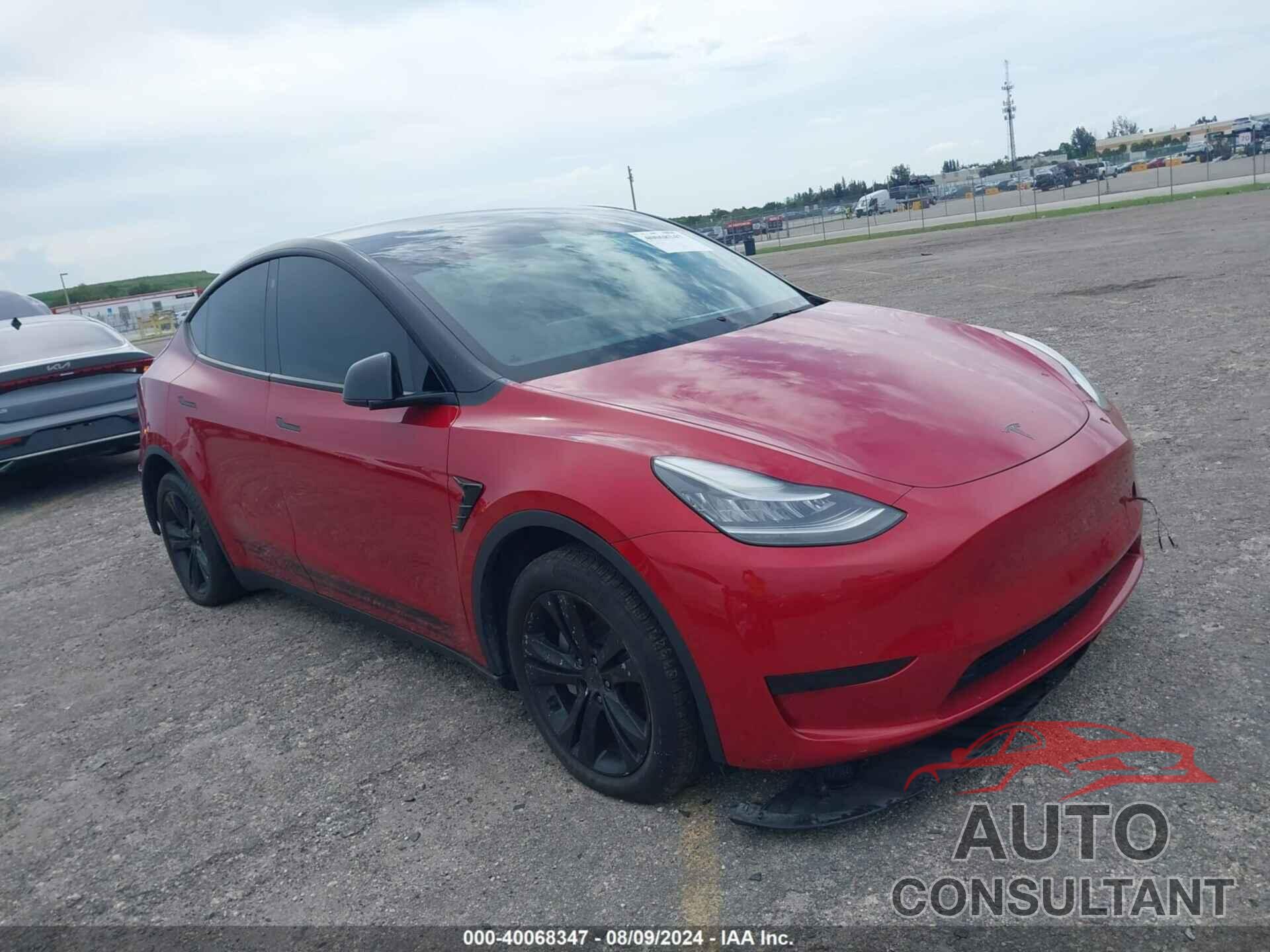 TESLA MODEL Y 2021 - 5YJYGDEE1MF105955