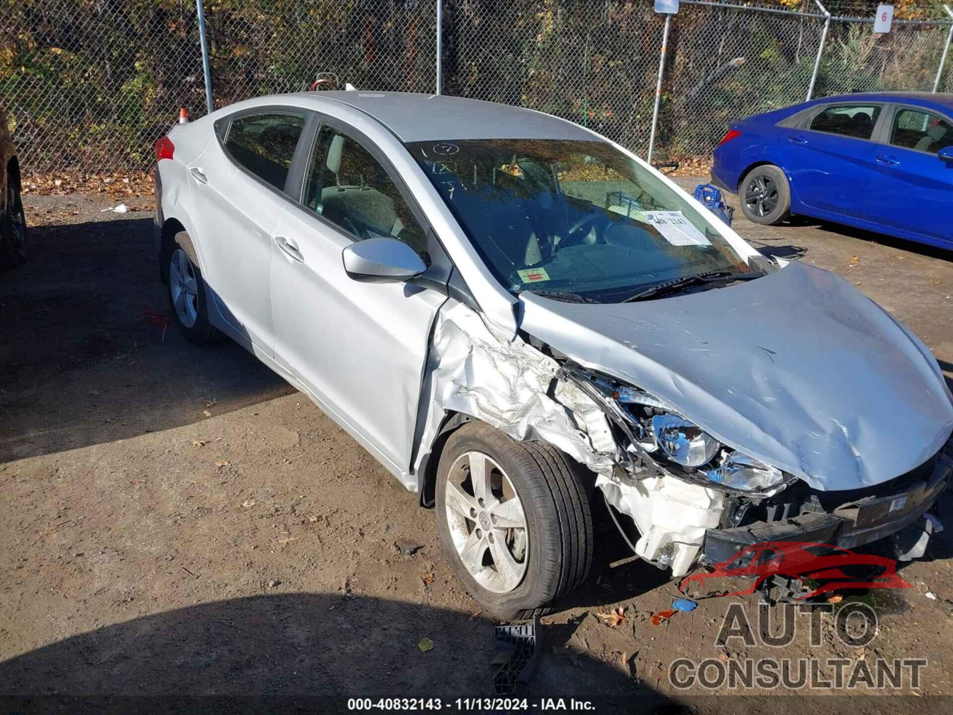 HYUNDAI ELANTRA 2013 - KMHDH4AEXDU969651