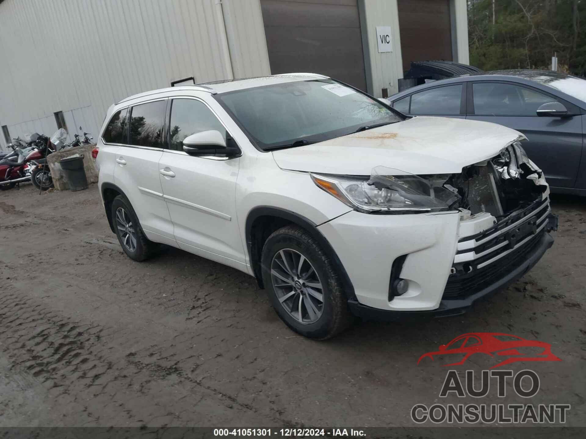 TOYOTA HIGHLANDER 2018 - 5TDJZRFH7JS860472