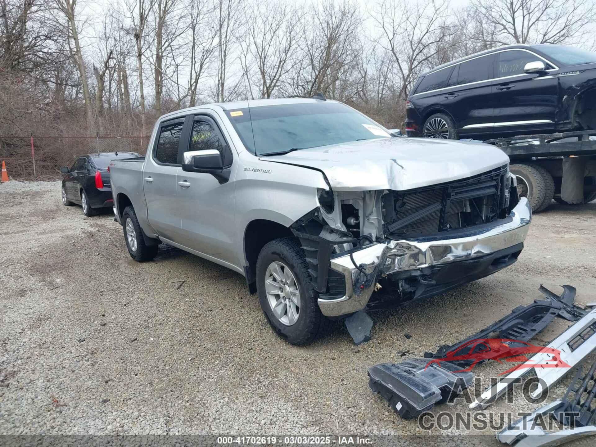 CHEVROLET SILVERADO 1500 2021 - 1GCUYDED8MZ188894
