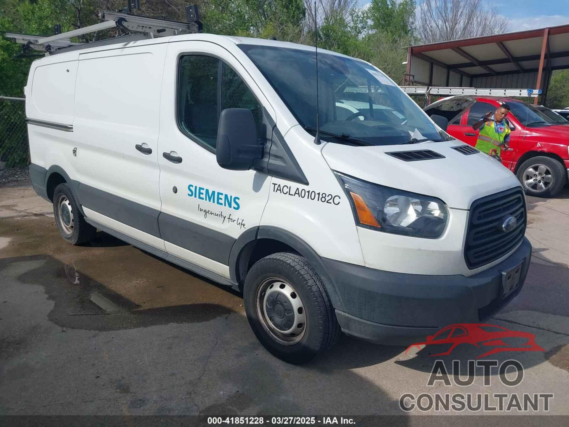 FORD TRANSIT-150 2019 - 1FTYE1YM1KKA96827