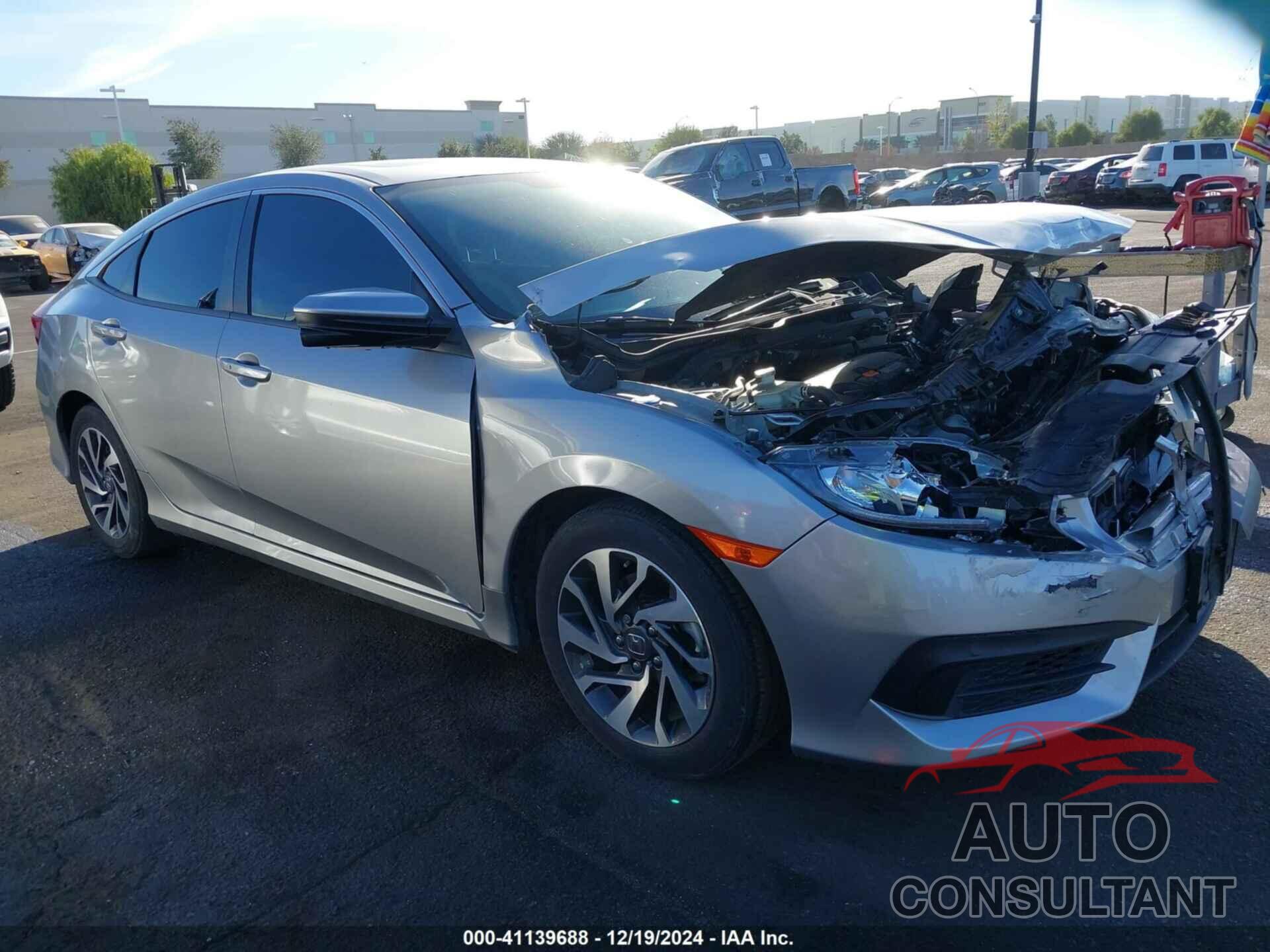 HONDA CIVIC 2018 - 2HGFC2F73JH609048