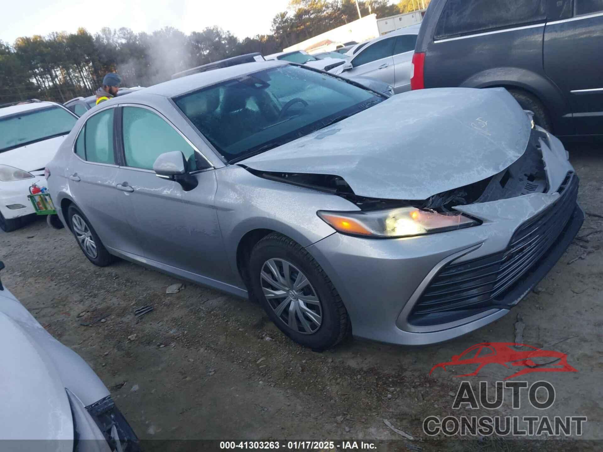 TOYOTA CAMRY 2022 - 4T1C31AK3NU584626