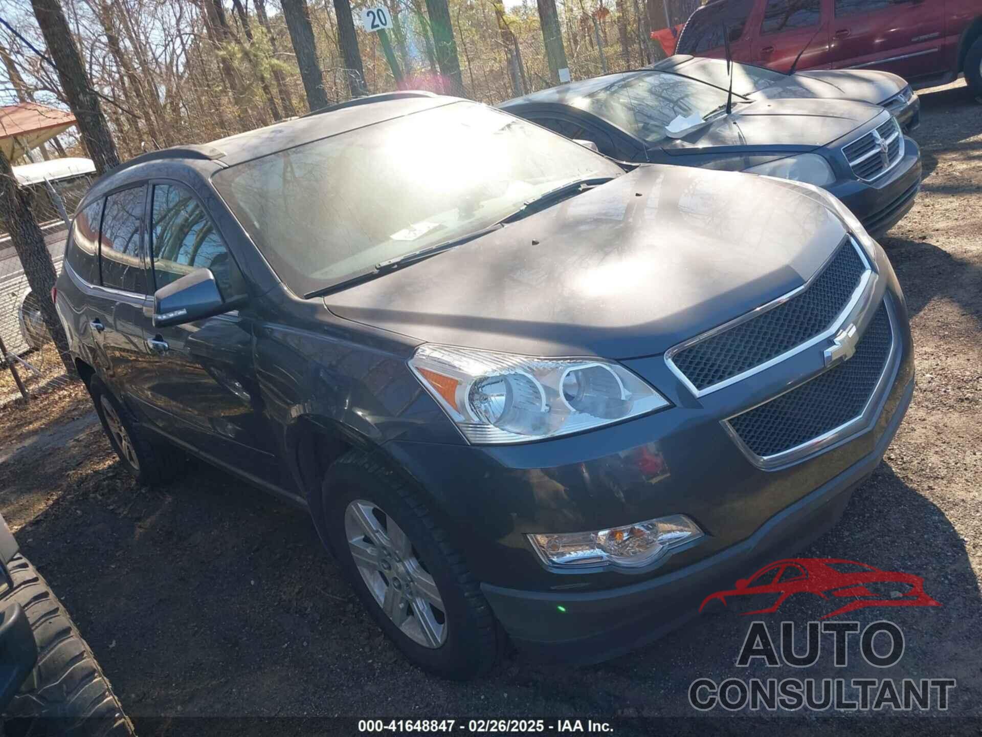 CHEVROLET TRAVERSE 2011 - 1GNKRGED4BJ166772