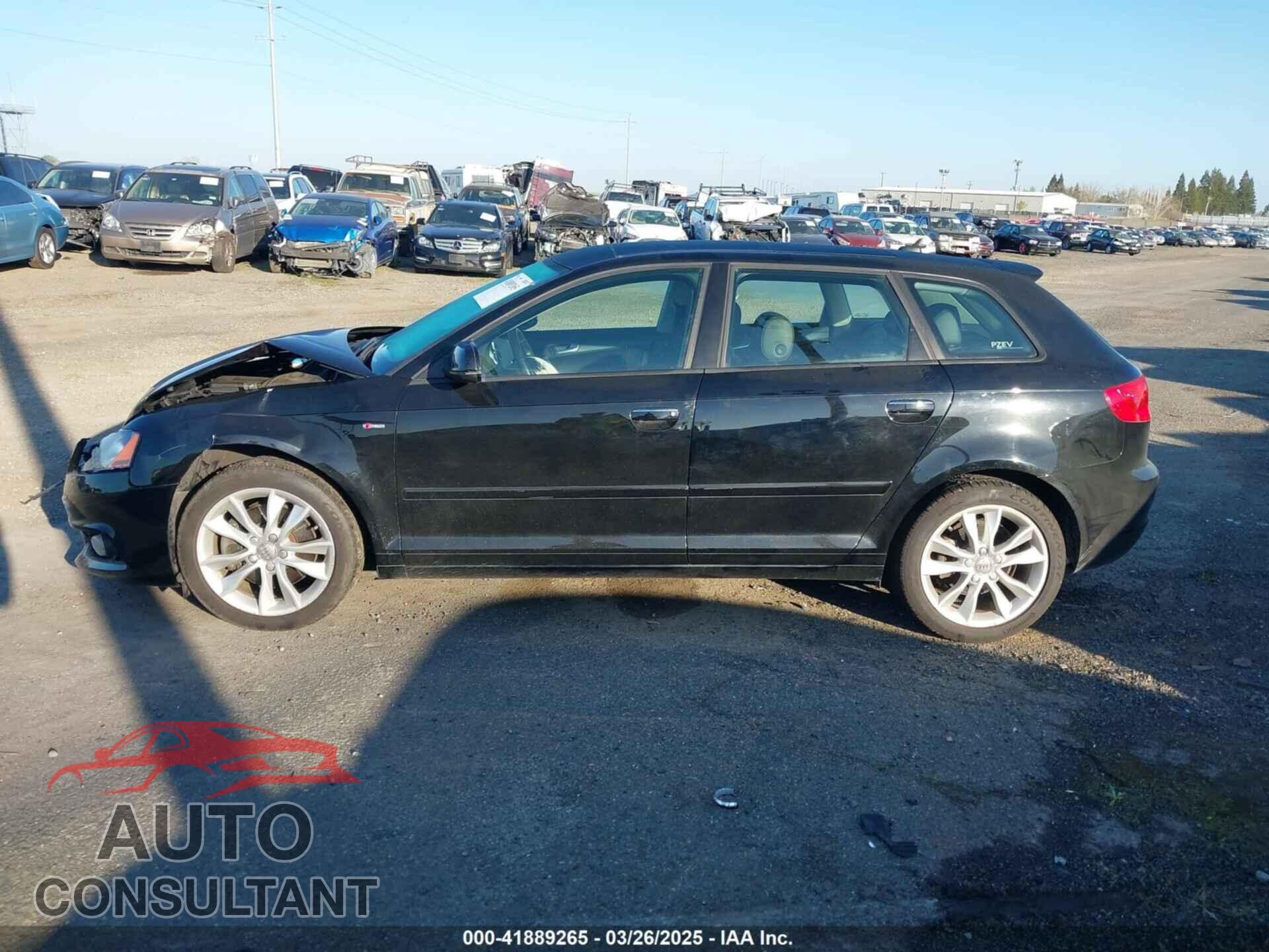 AUDI A3 2012 - WAUBEAFM3CA096745