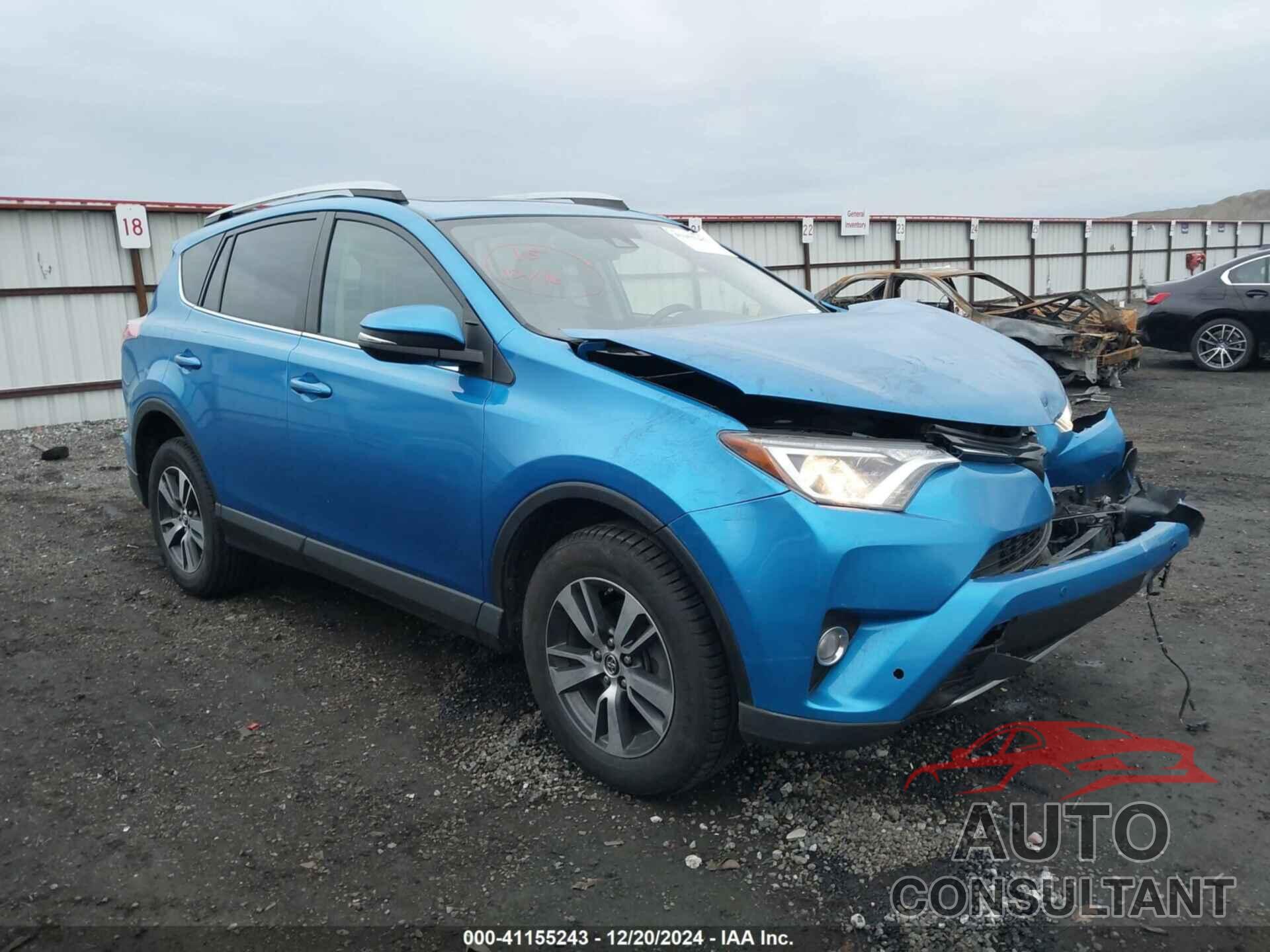 TOYOTA RAV4 2017 - JTMRFREV2HD198454