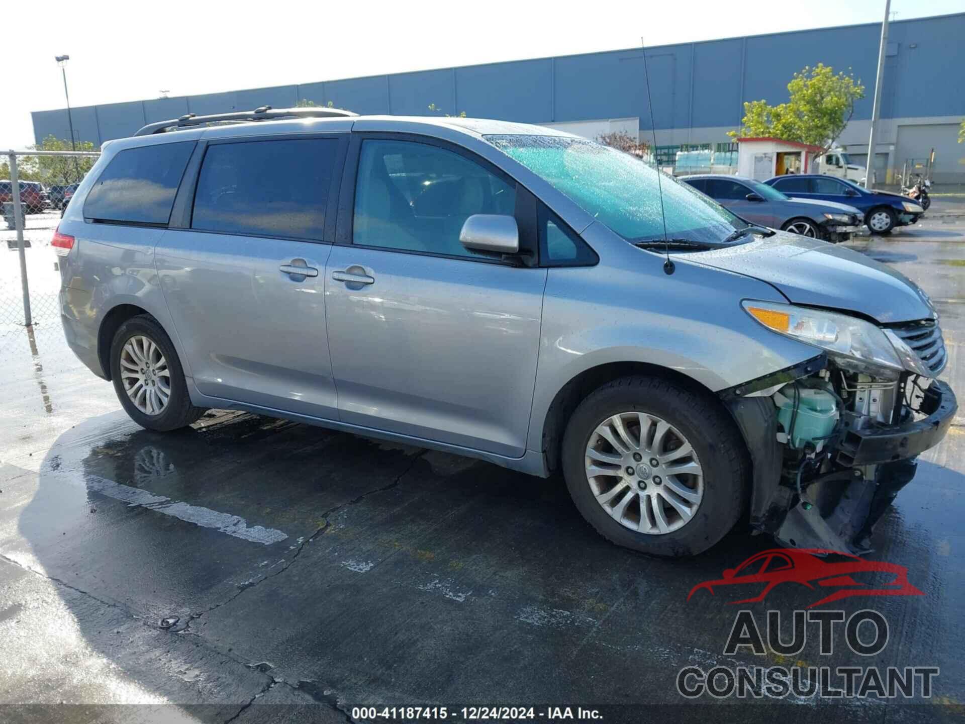 TOYOTA SIENNA 2013 - 5TDYK3DCXDS346787