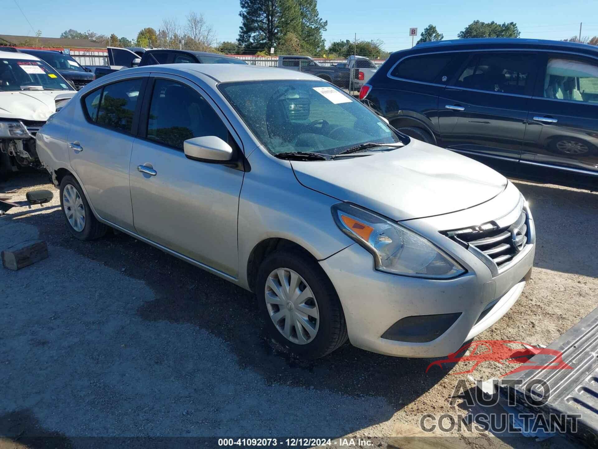 NISSAN VERSA 2019 - 3N1CN7APXKL833705