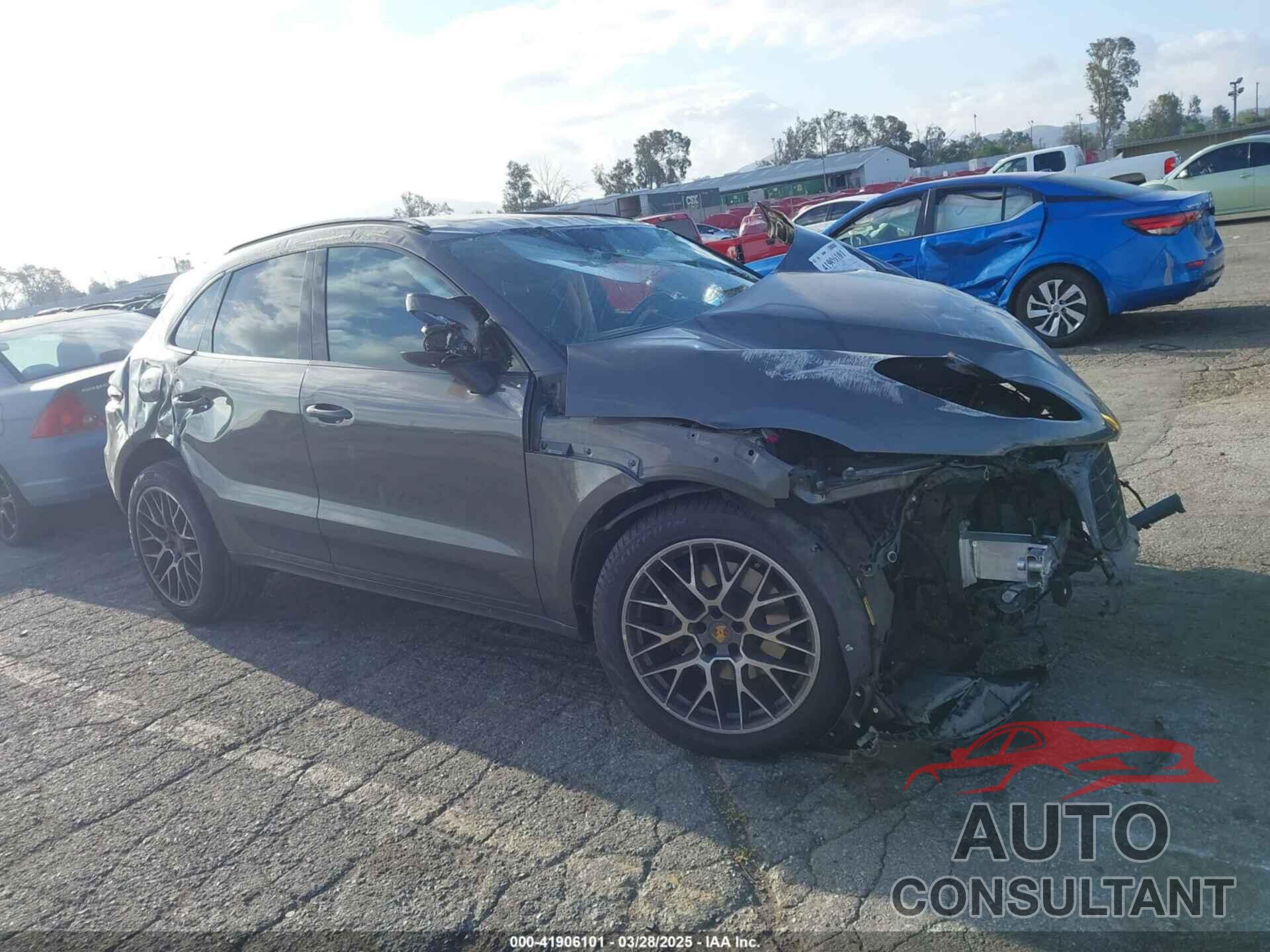 PORSCHE MACAN 2018 - WP1AA2A54JLB14685