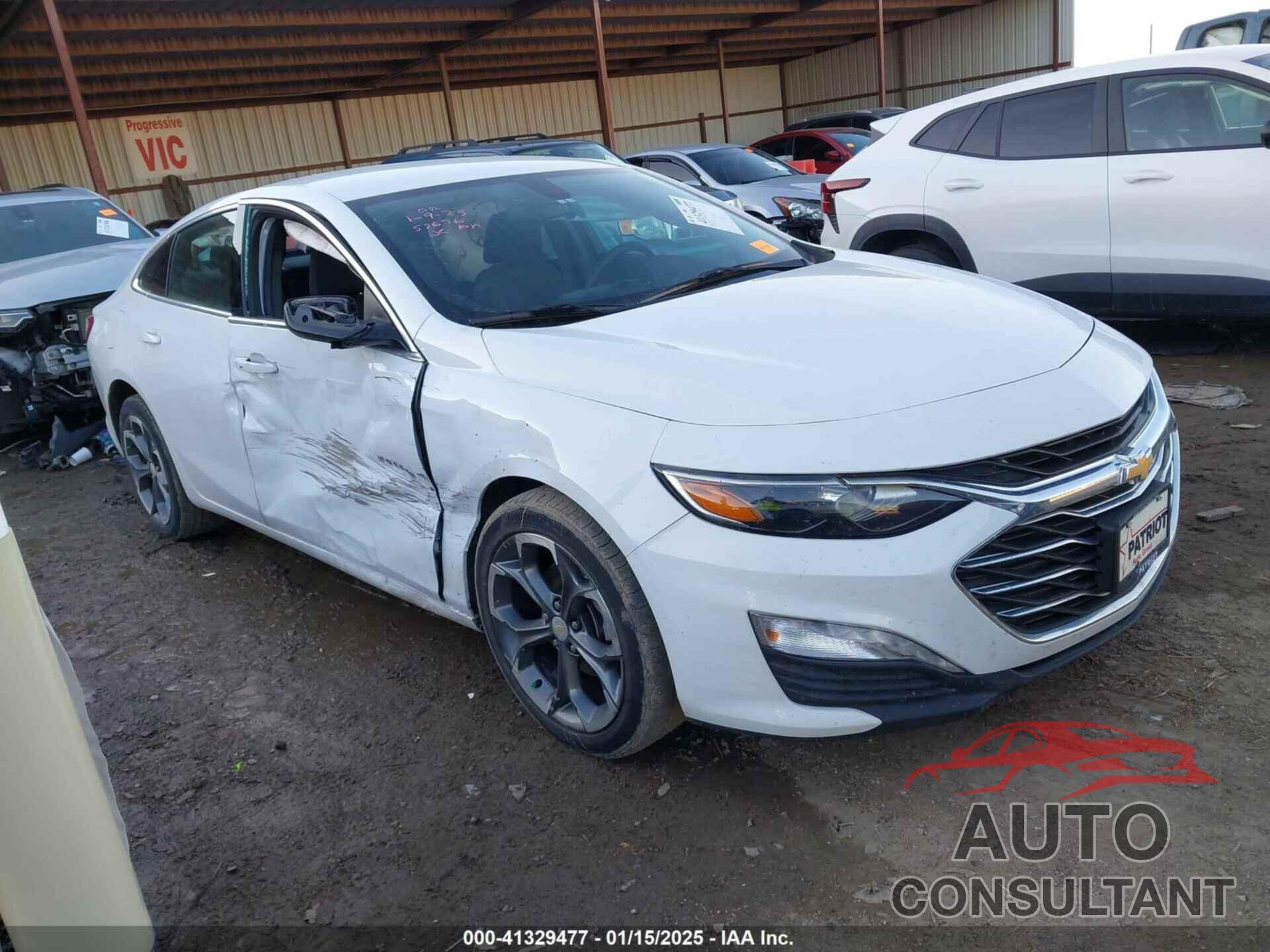 CHEVROLET MALIBU 2021 - 1G1ZD5ST0MF073607
