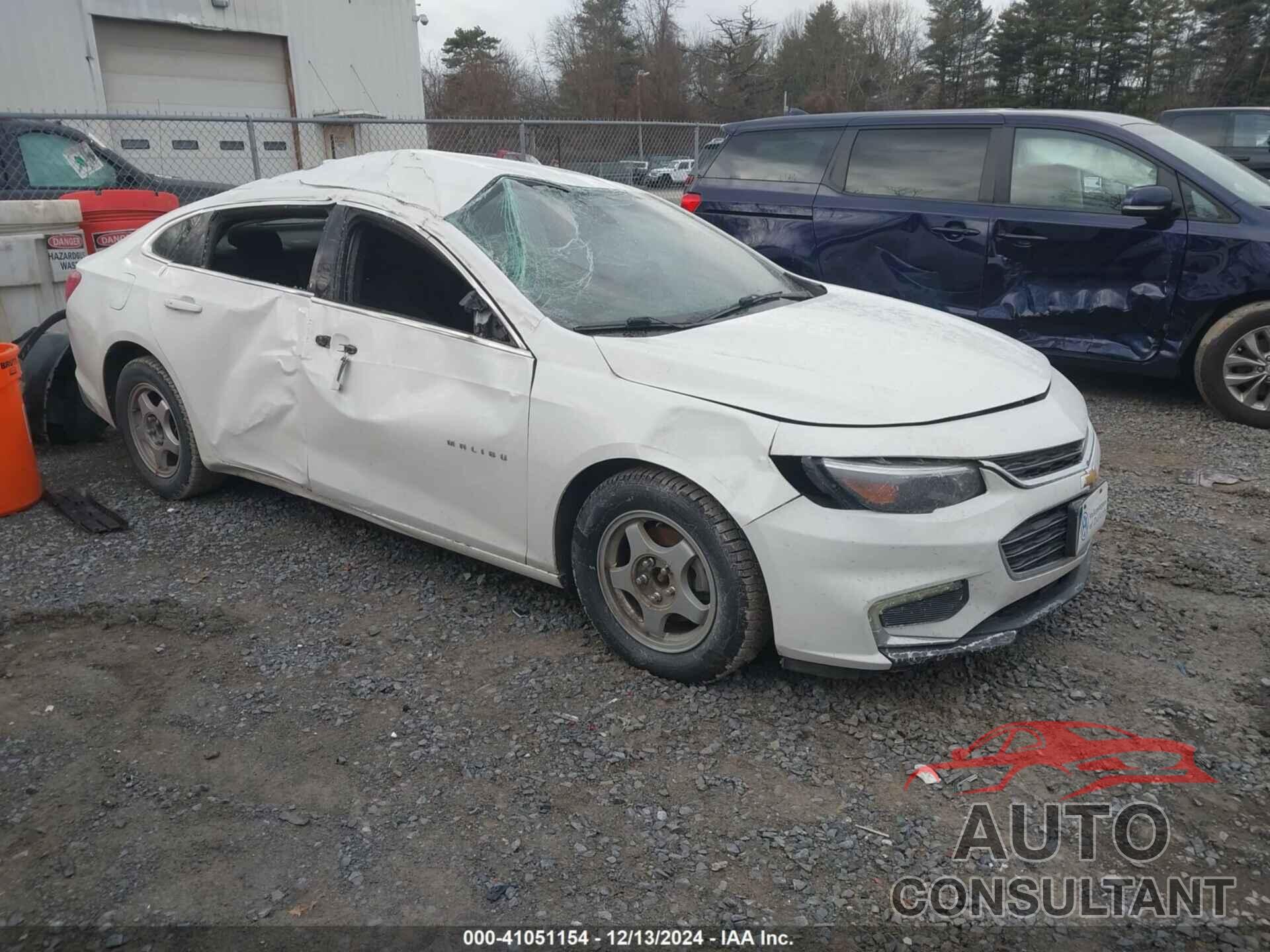 CHEVROLET MALIBU 2017 - 1G1ZE5ST3HF274307