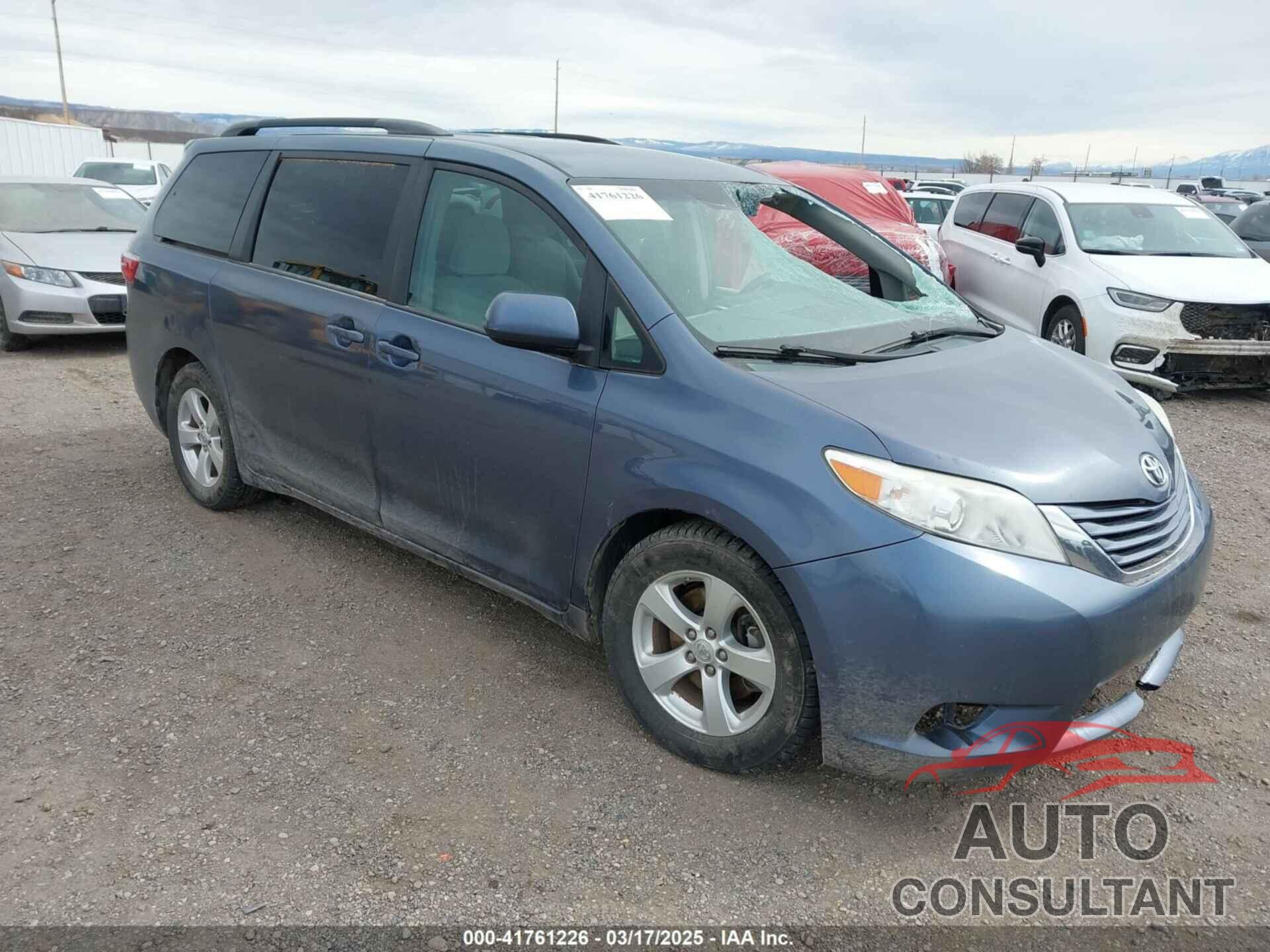 TOYOTA SIENNA 2015 - 5TDKK3DC0FS557747