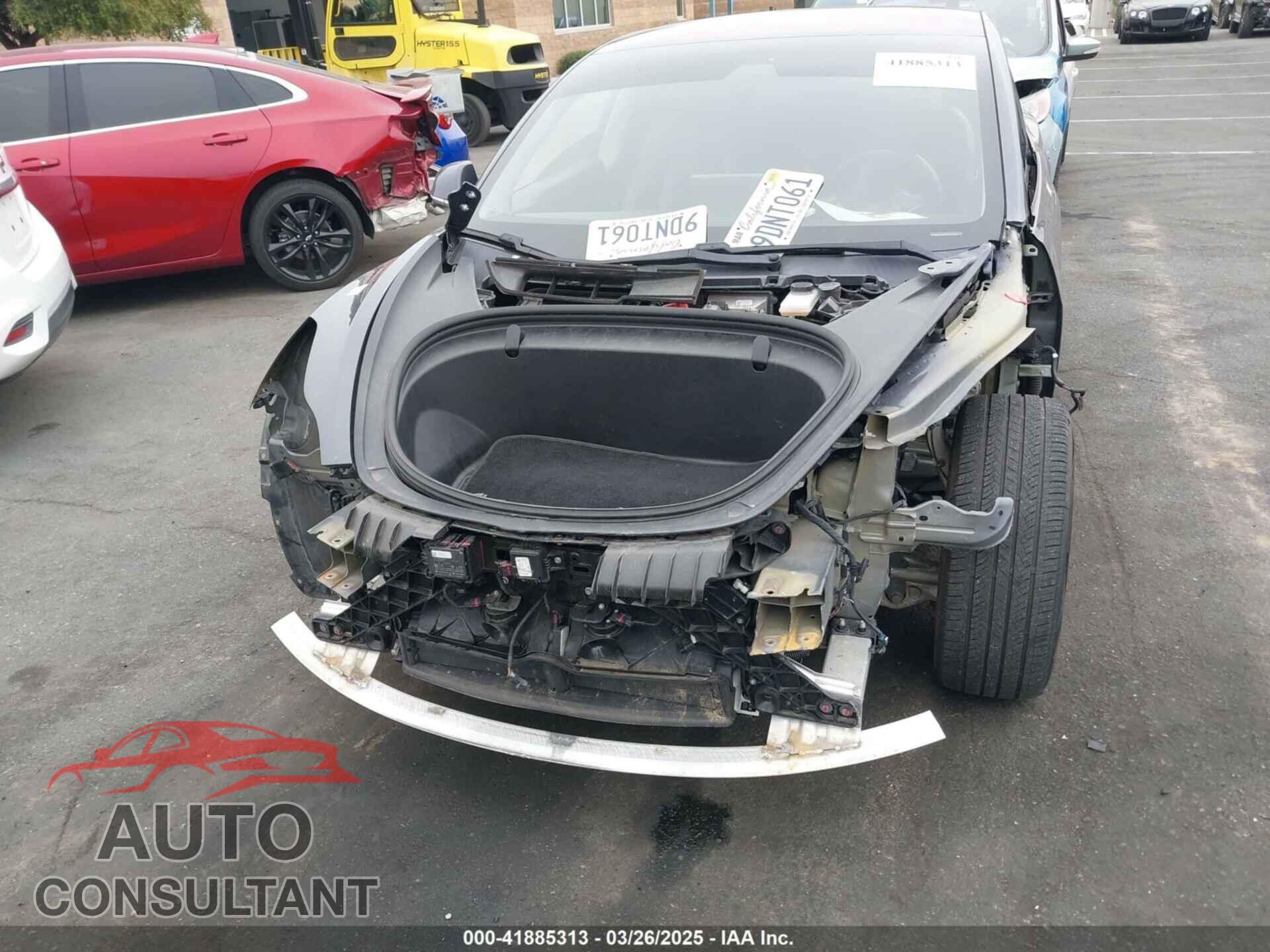 TESLA MODEL 3 2018 - 5YJ3E1EA5JF018986