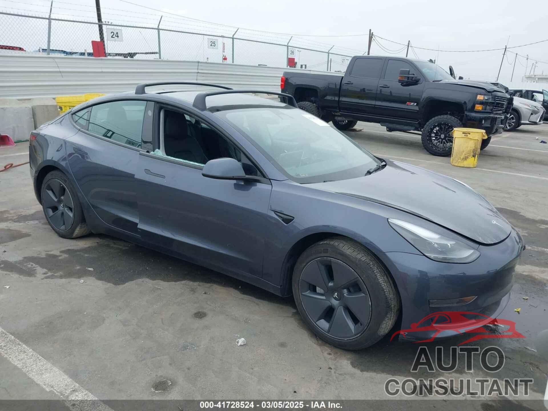 TESLA MODEL 3 2023 - 5YJ3E1EA5PF400492