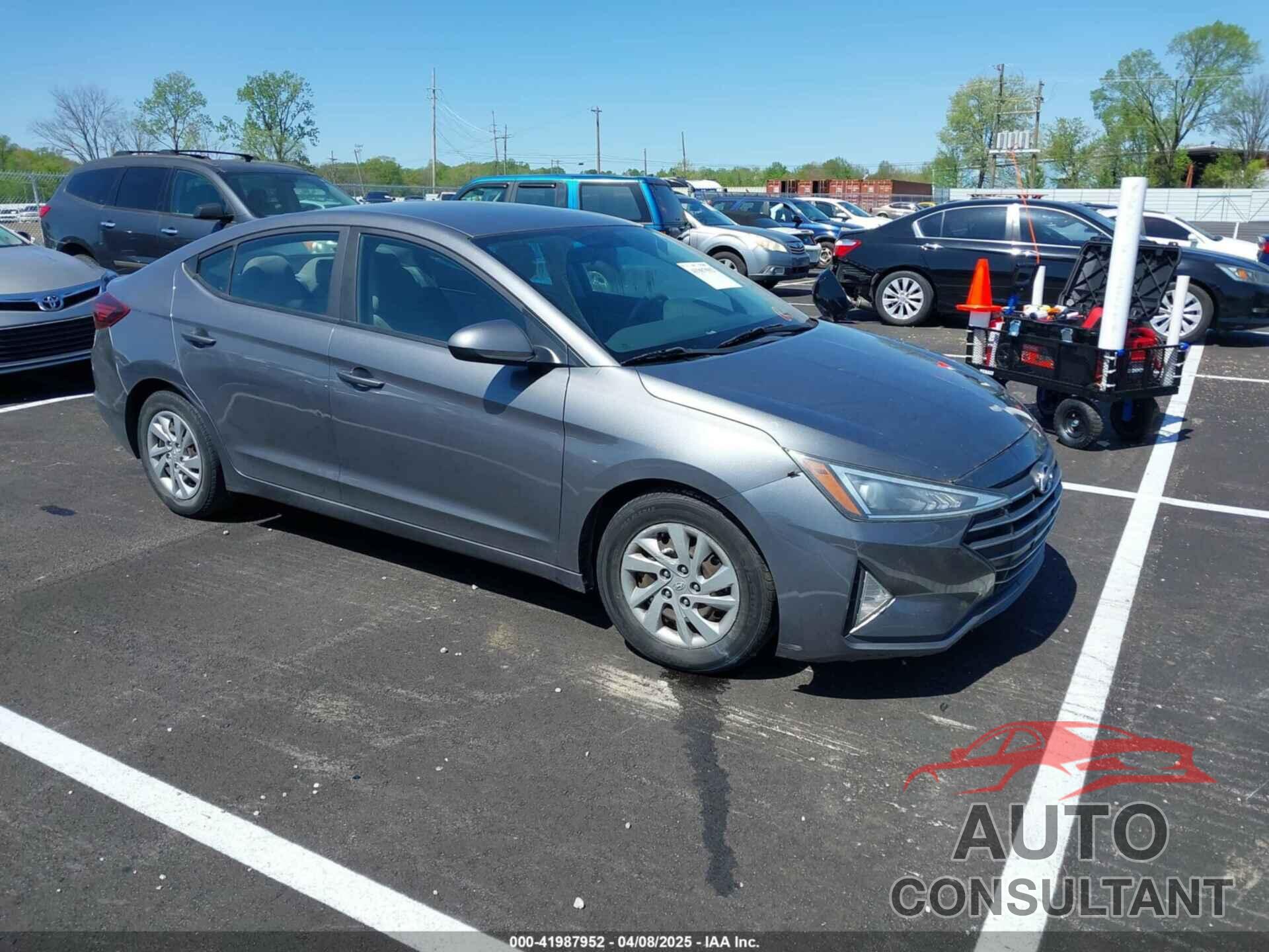 HYUNDAI ELANTRA 2019 - 5NPD74LF2KH490130