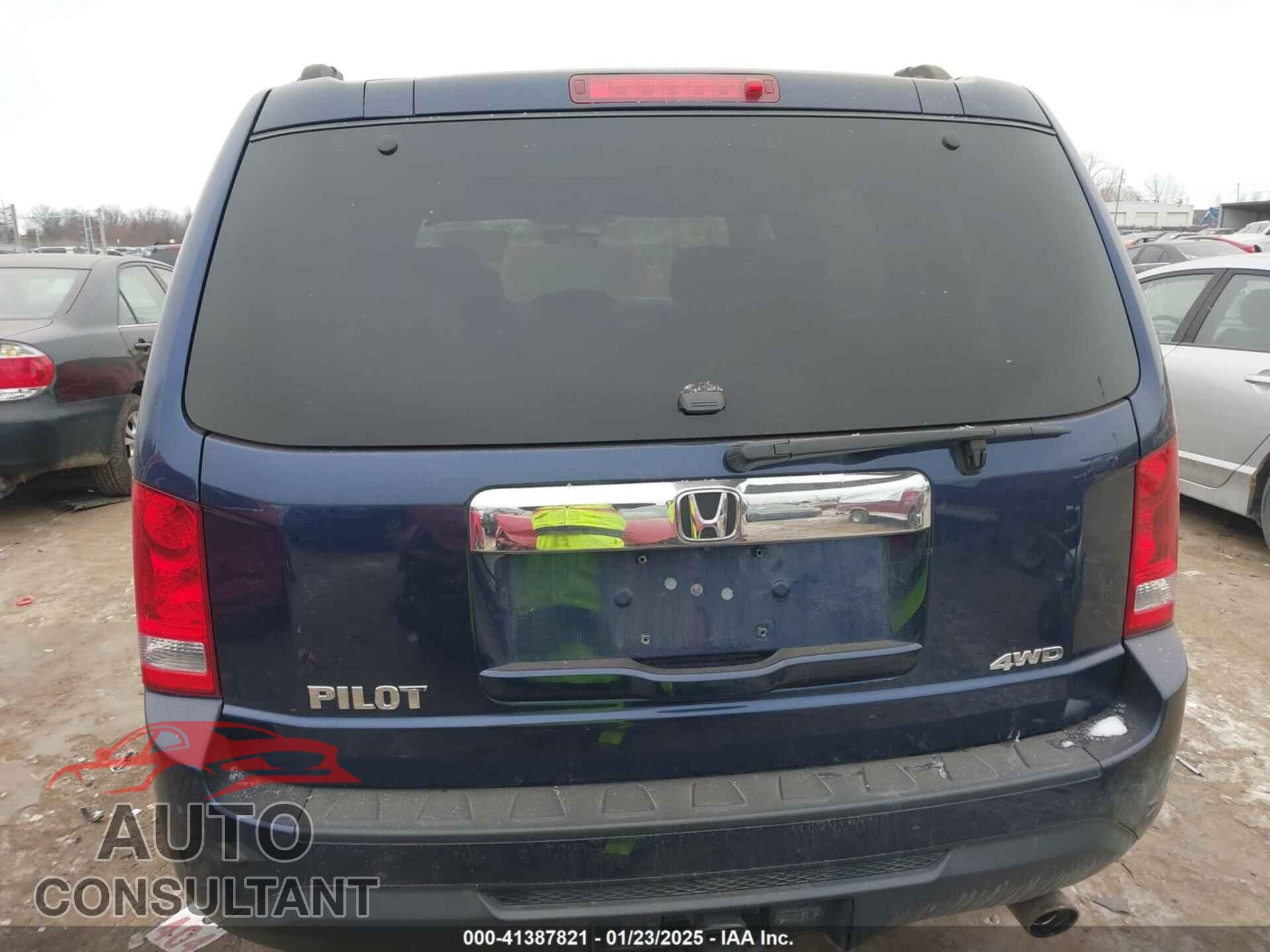 HONDA PILOT 2014 - 5FNYF4H45EB038235